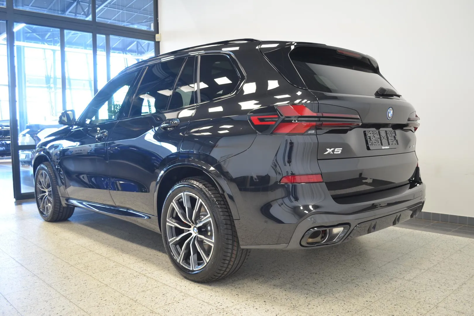 BMW X5 XUZ-771 carousel image