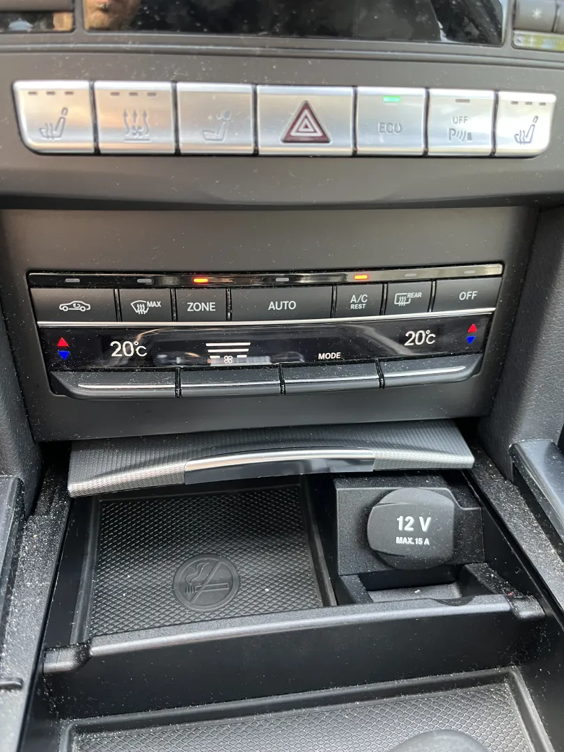 MERCEDES-BENZ E NJK-789 carousel image