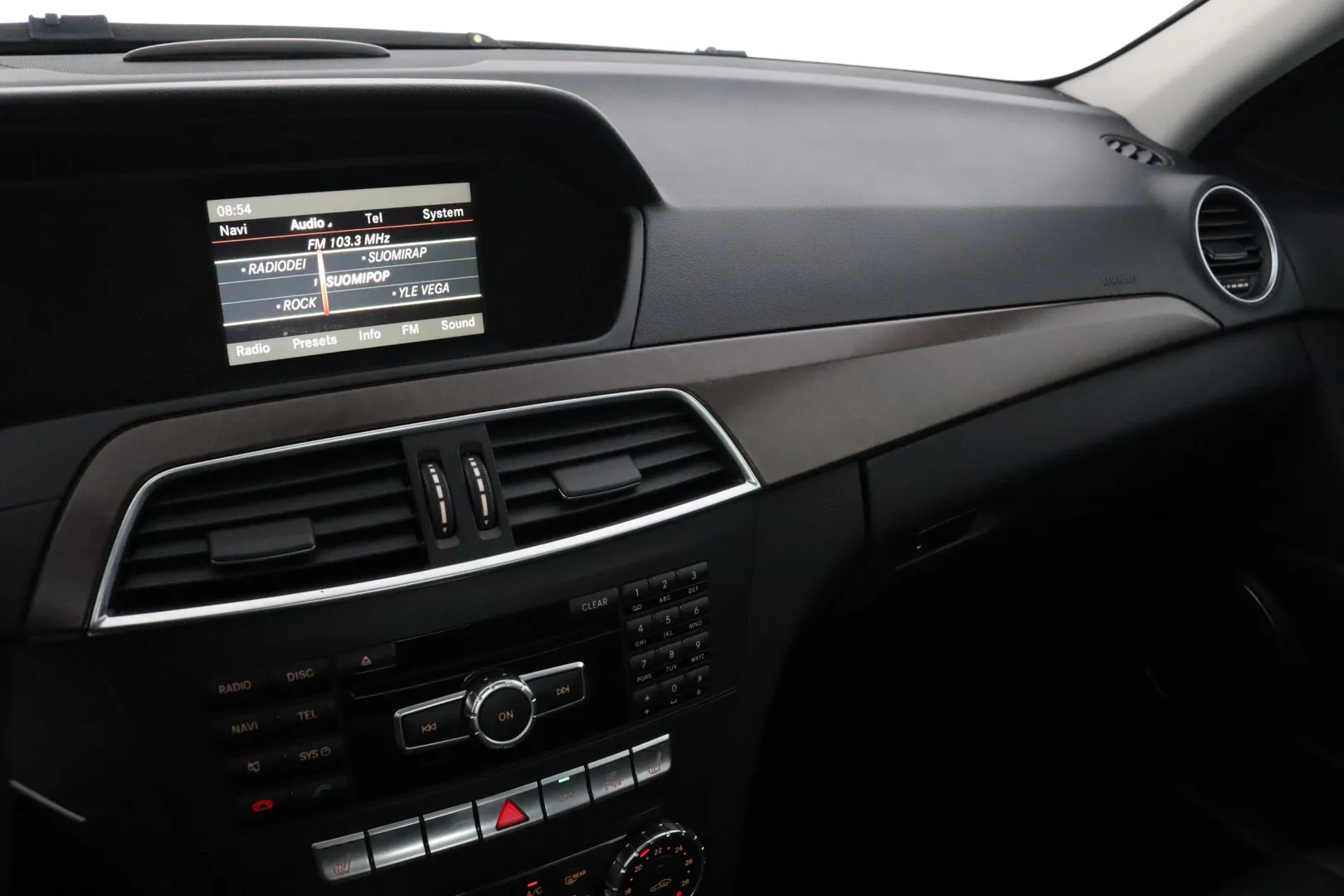 MERCEDES-BENZ C OTO-223 carousel image
