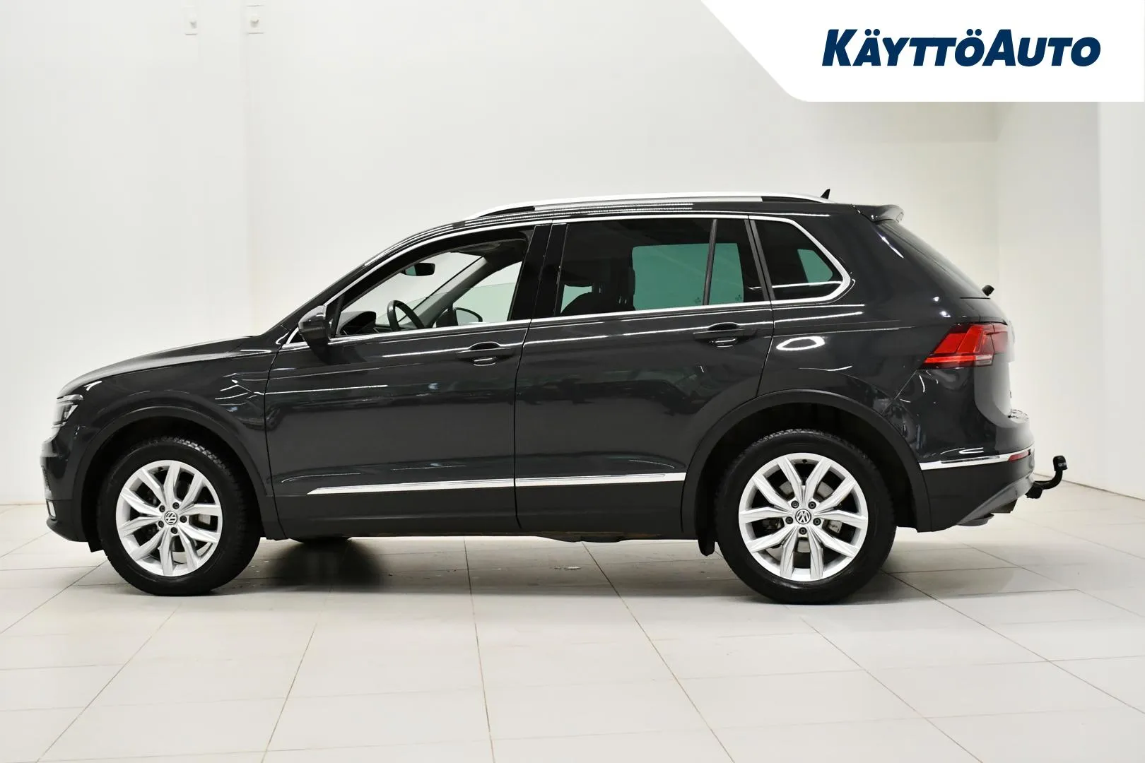 VOLKSWAGEN Tiguan JLN-315 carousel image