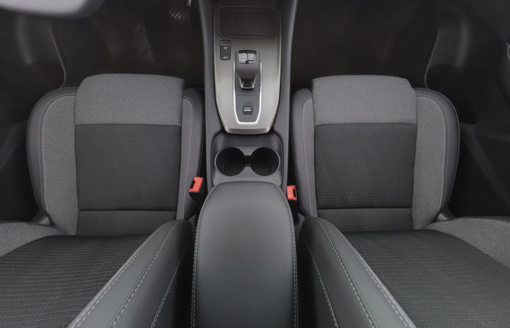 Nissan Qashqai CSN-214 carousel image