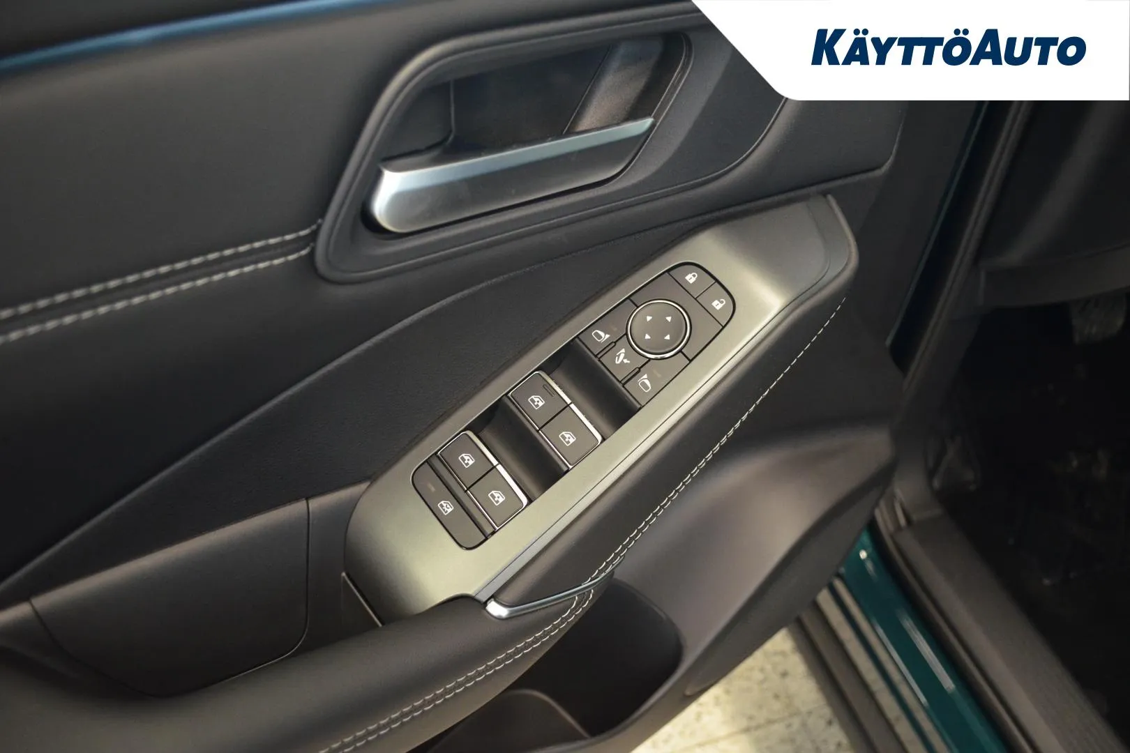 Nissan Qashqai XVZ-233 carousel image