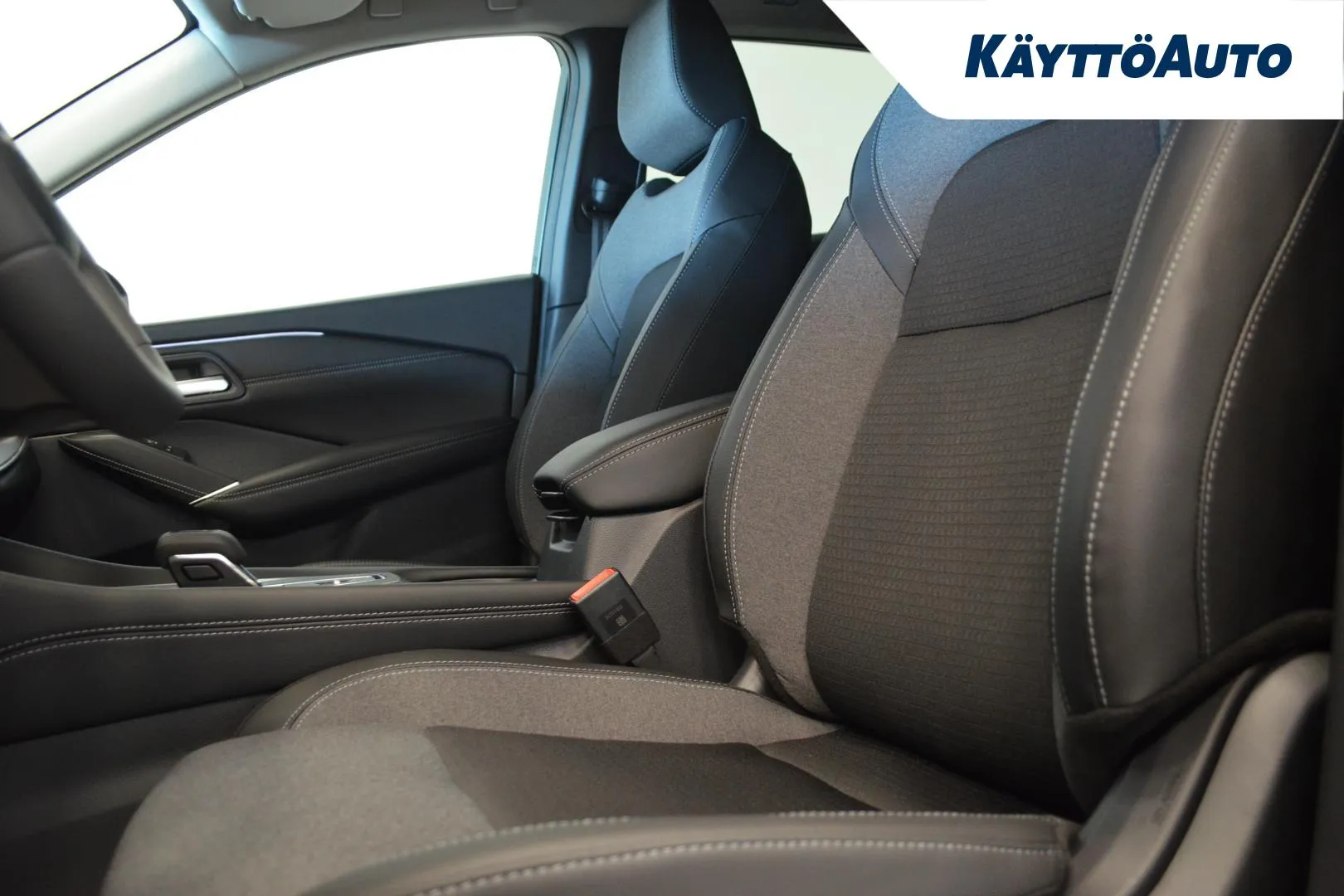 Nissan Qashqai XVZ-233 carousel image