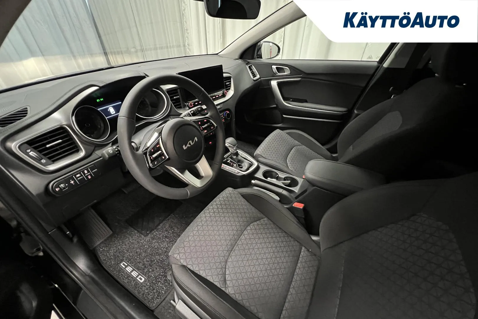 Kia Ceed LTC-106 carousel image