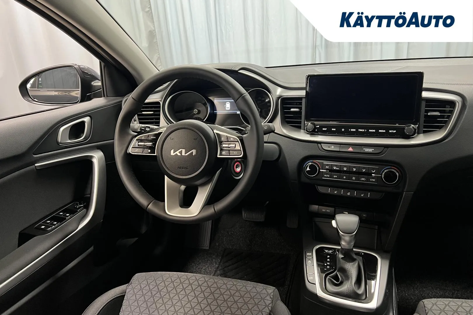 Kia Ceed LTC-106 carousel image