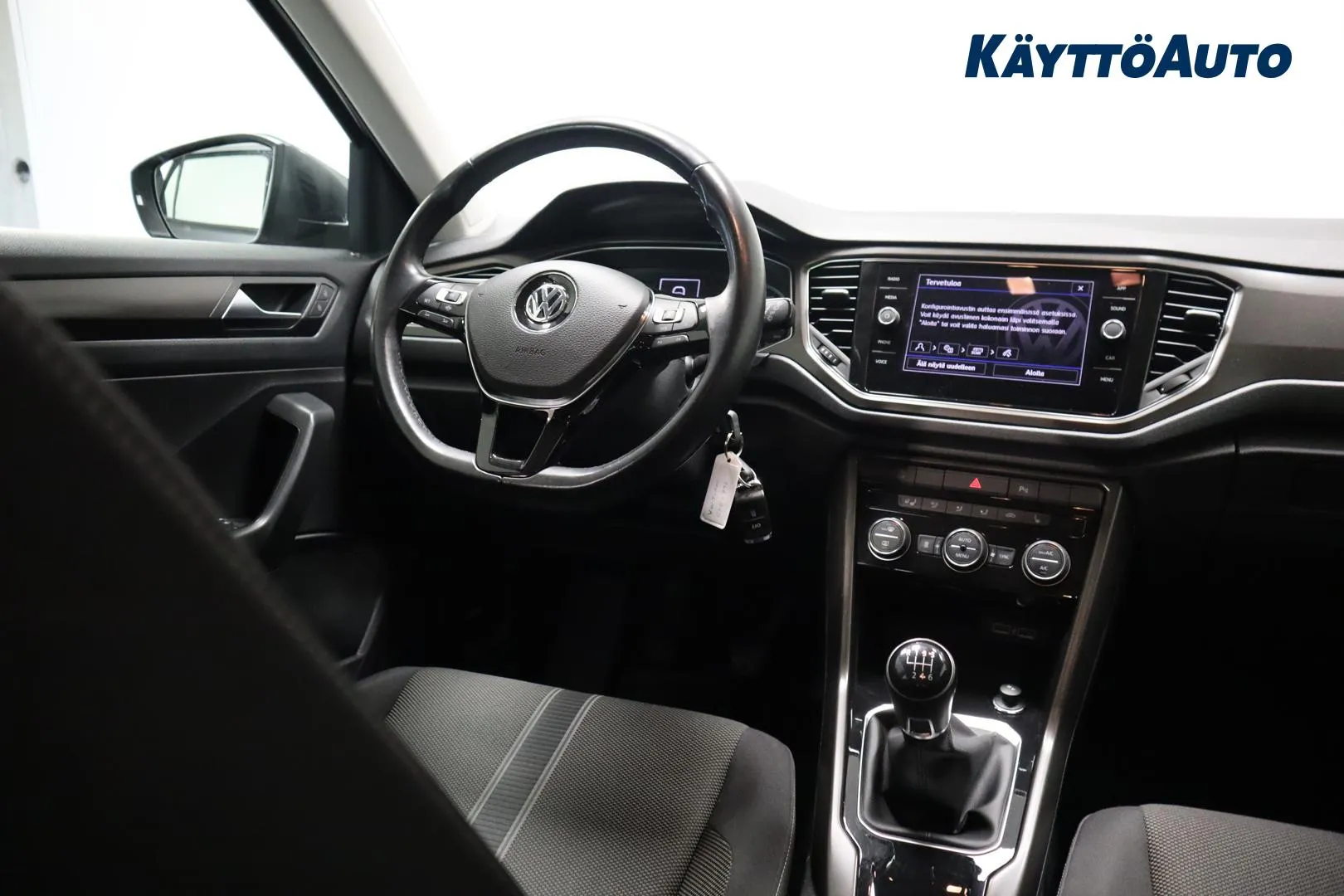 VOLKSWAGEN T-Roc GNU-796 carousel image