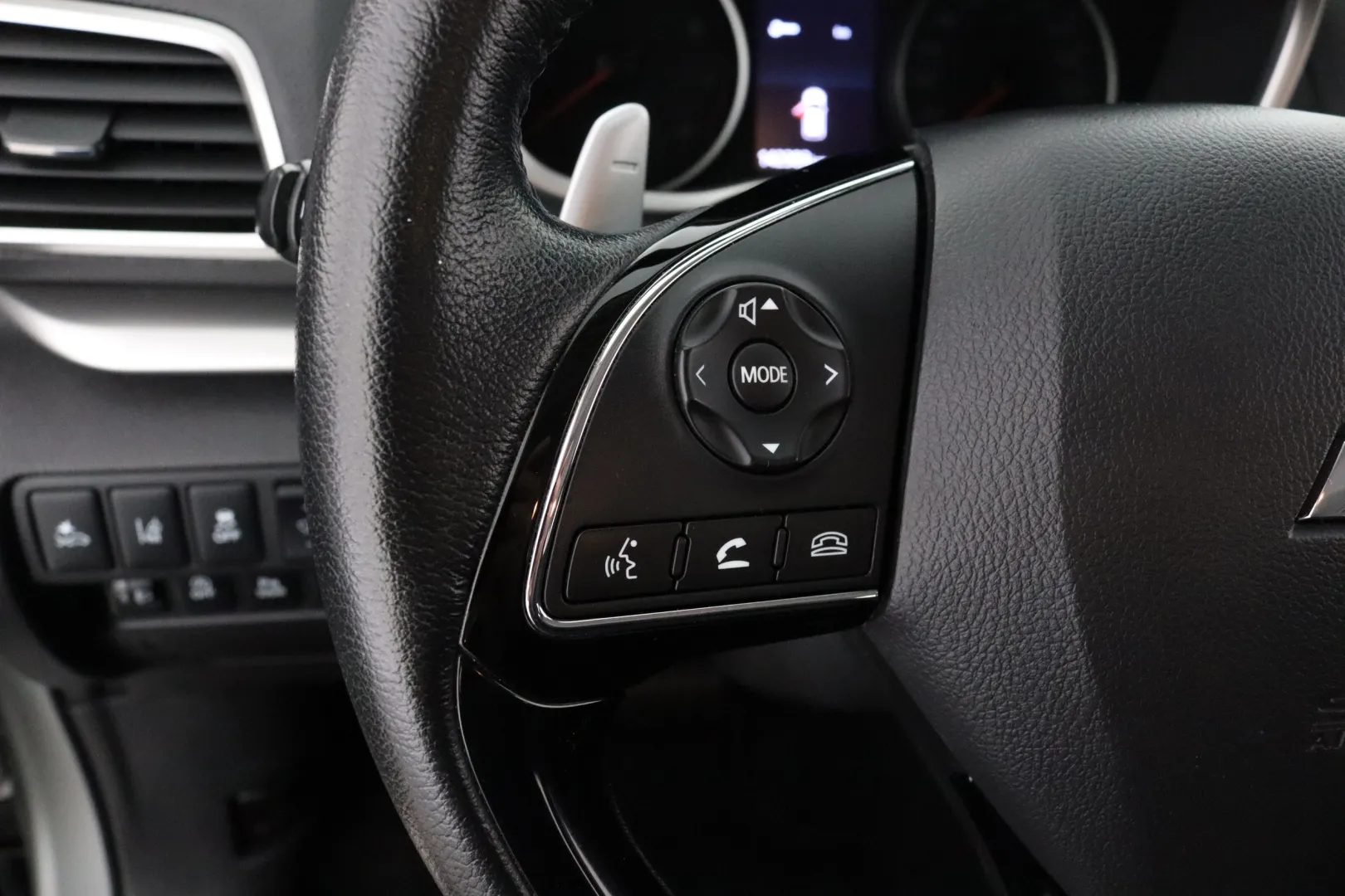 MITSUBISHI Eclipse Cross NLE-245 carousel image