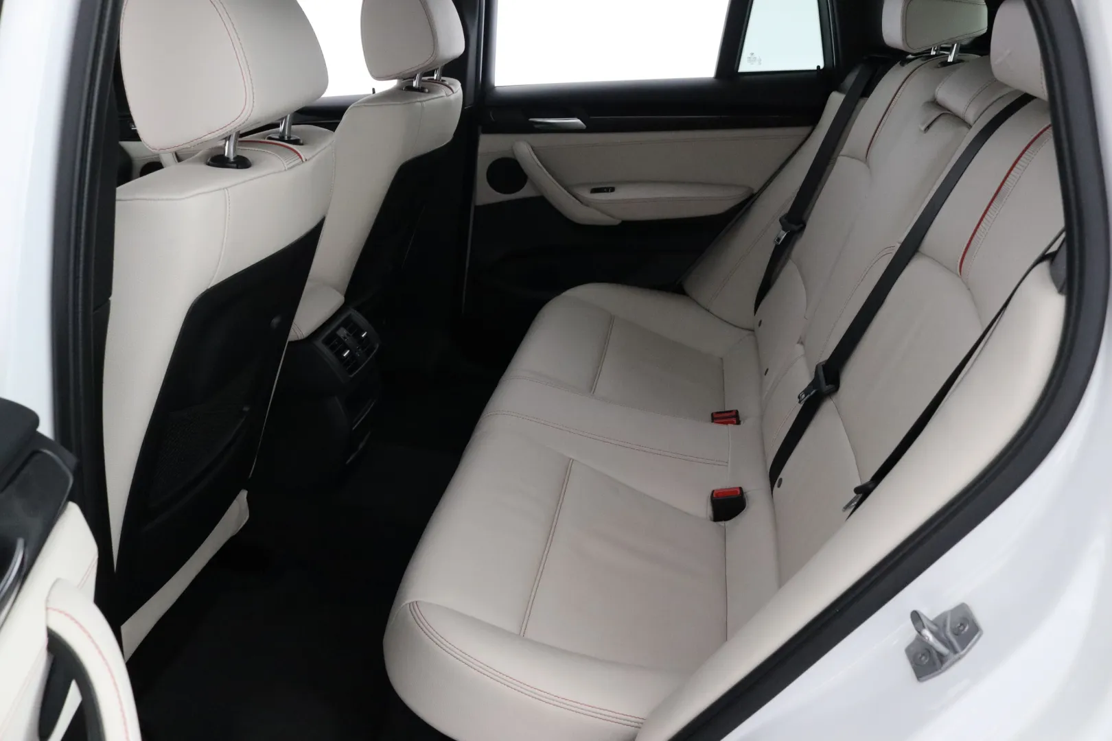 BMW X4 KNK-255 carousel image