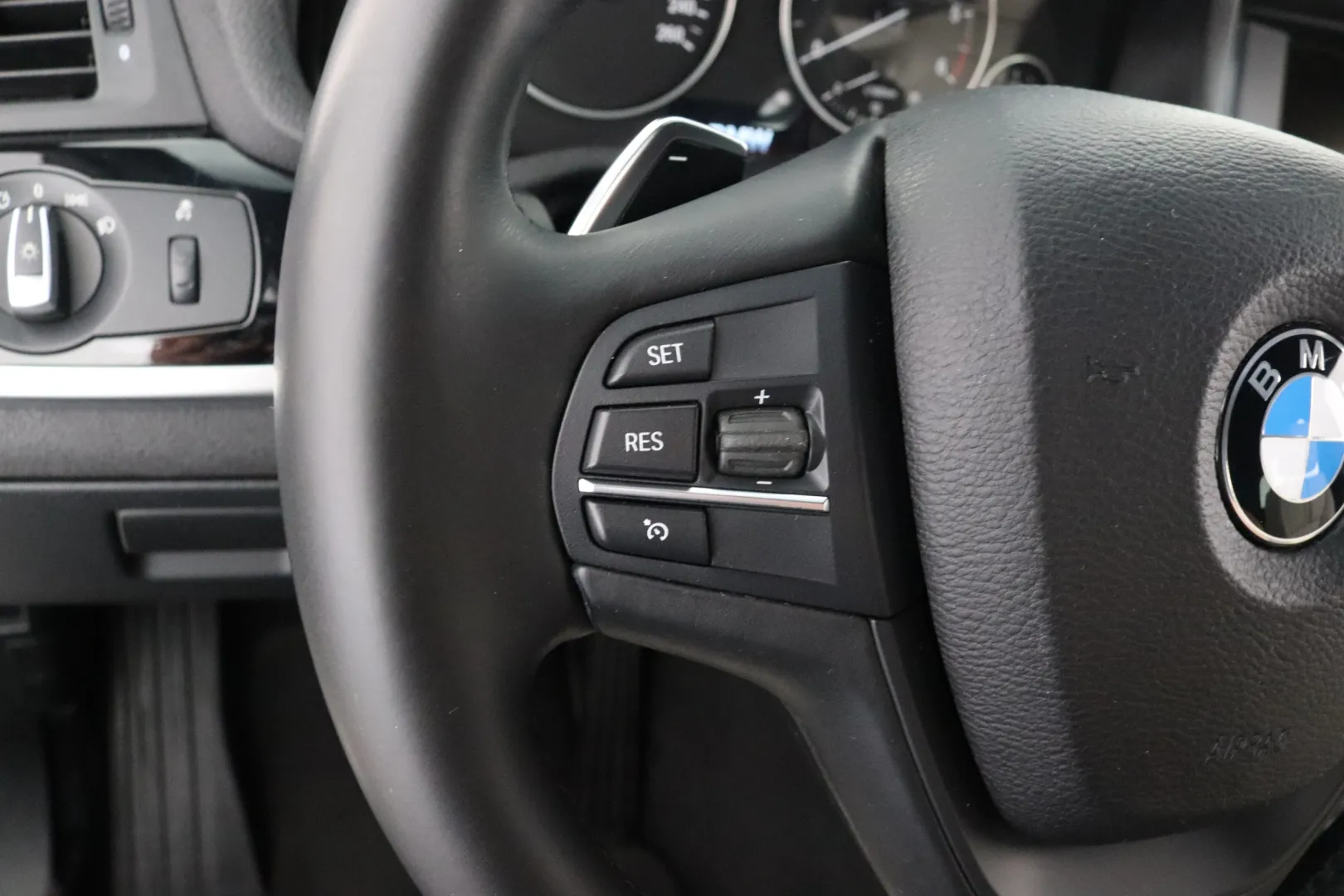 BMW X4 KNK-255 carousel image