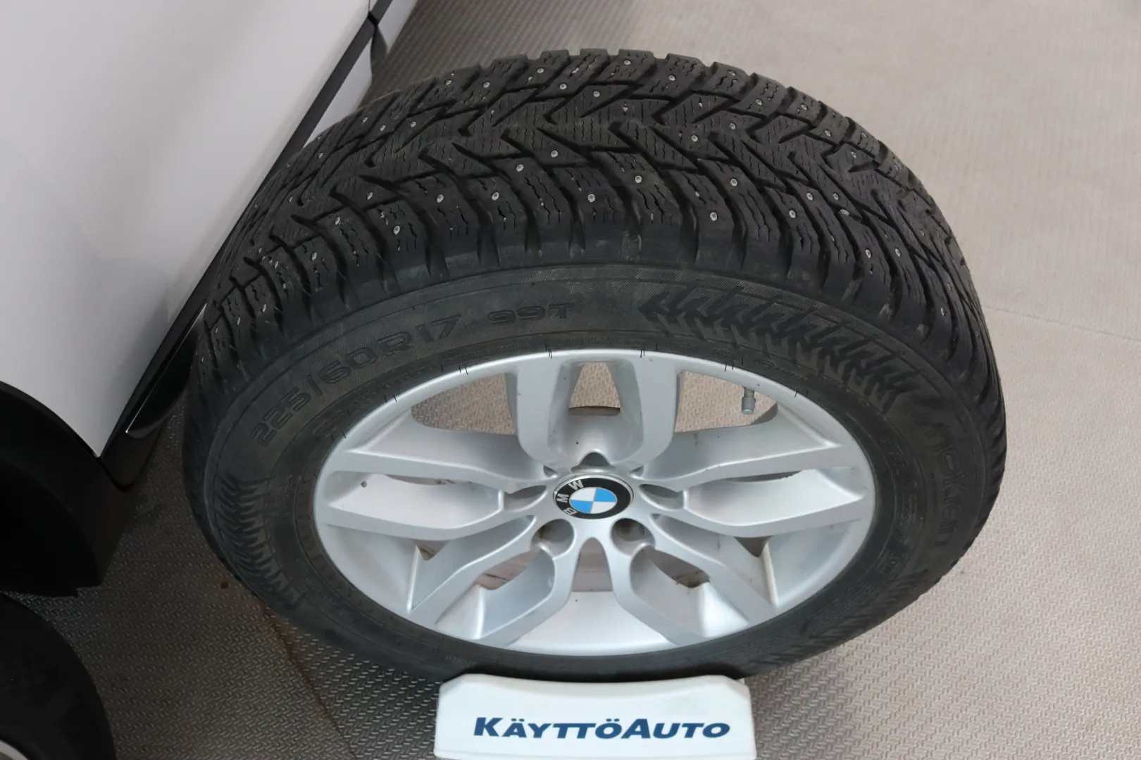 BMW X4 KNK-255 carousel image