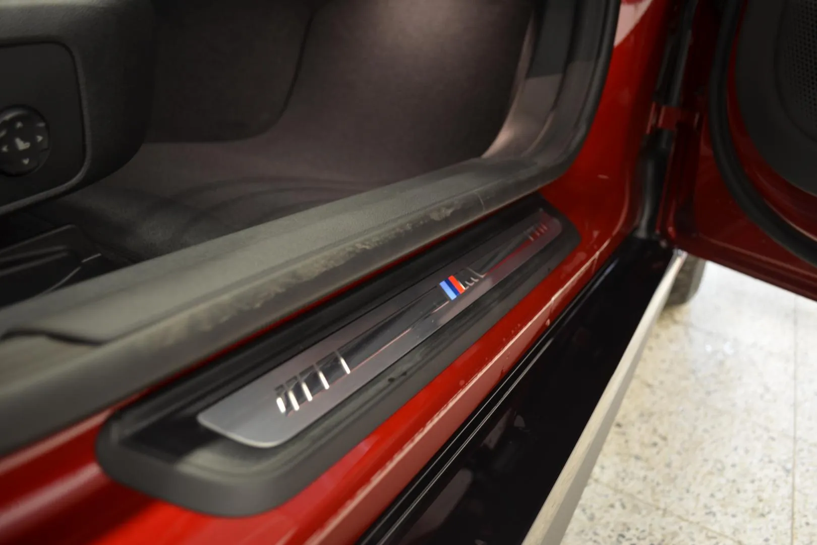 BMW i4 CSK-533 carousel image