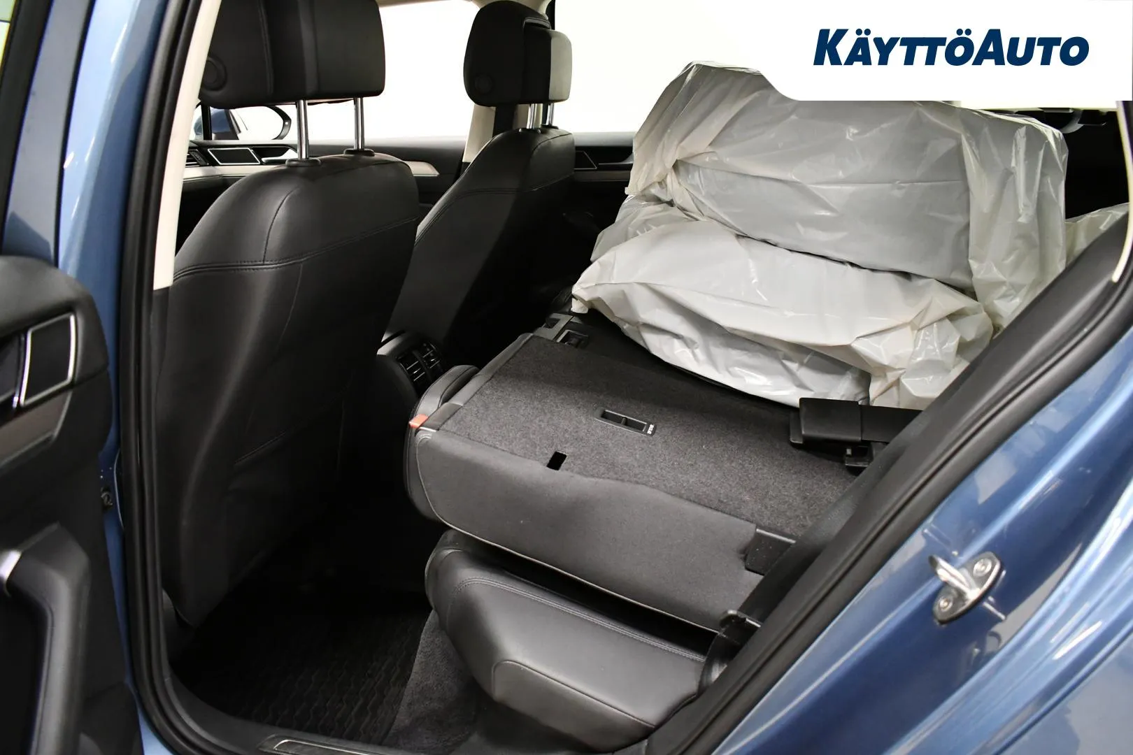 VOLKSWAGEN Passat ERL-146 carousel image