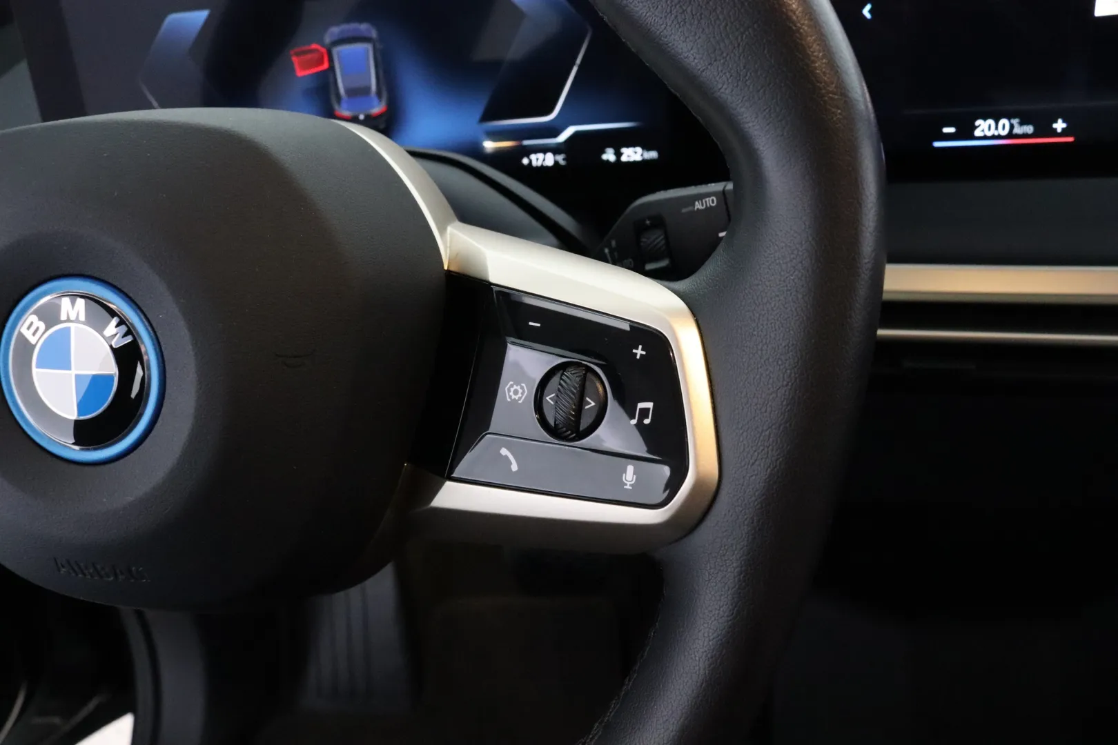 BMW iX GPC-115 carousel image