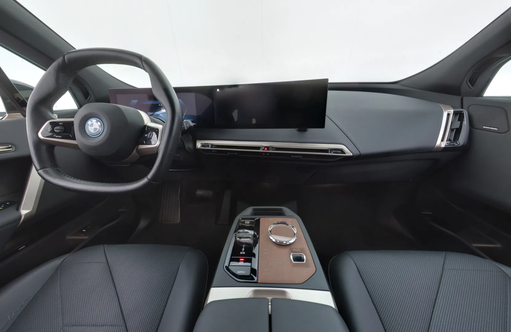 BMW iX GPC-115 carousel image