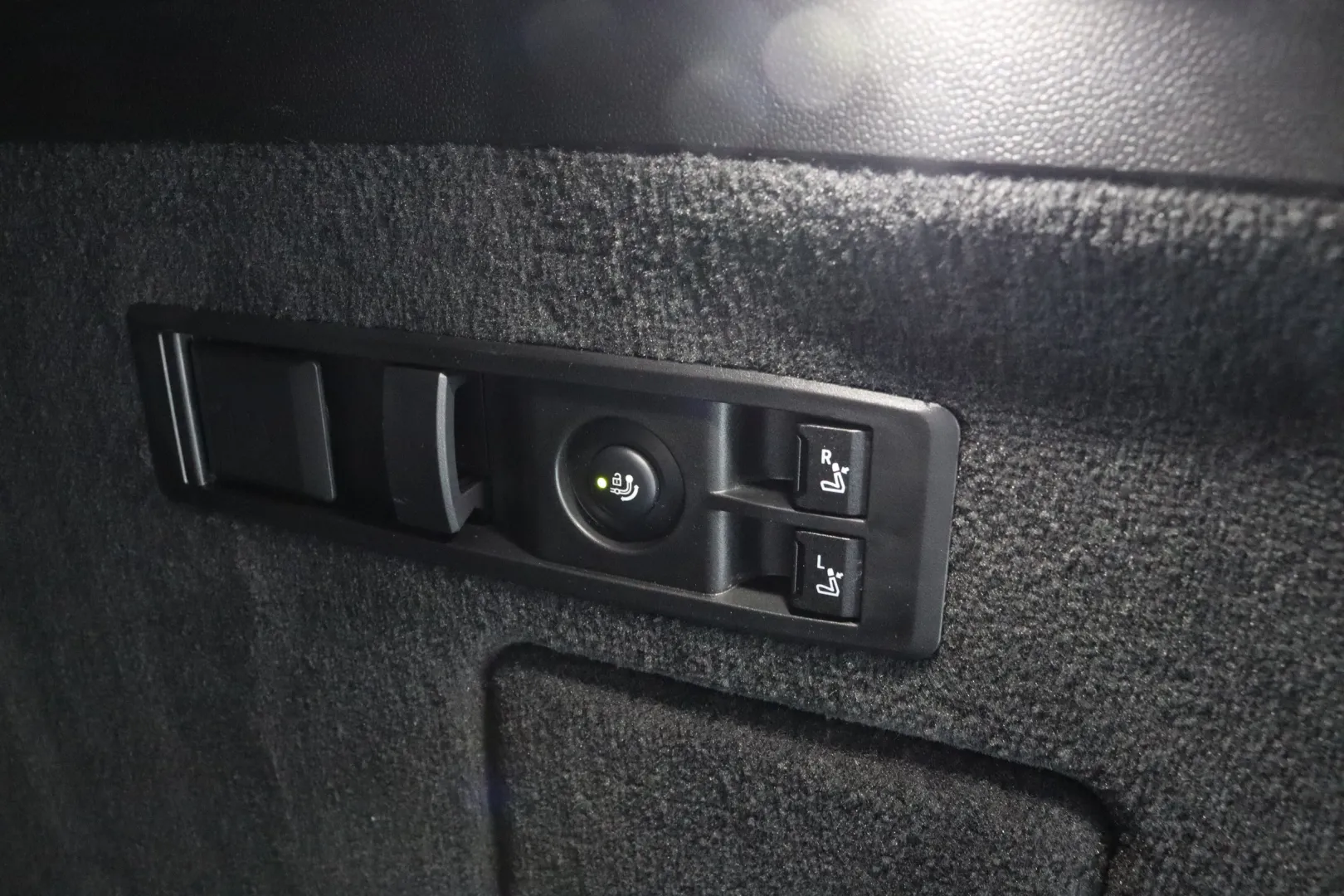 BMW iX GPC-115 carousel image