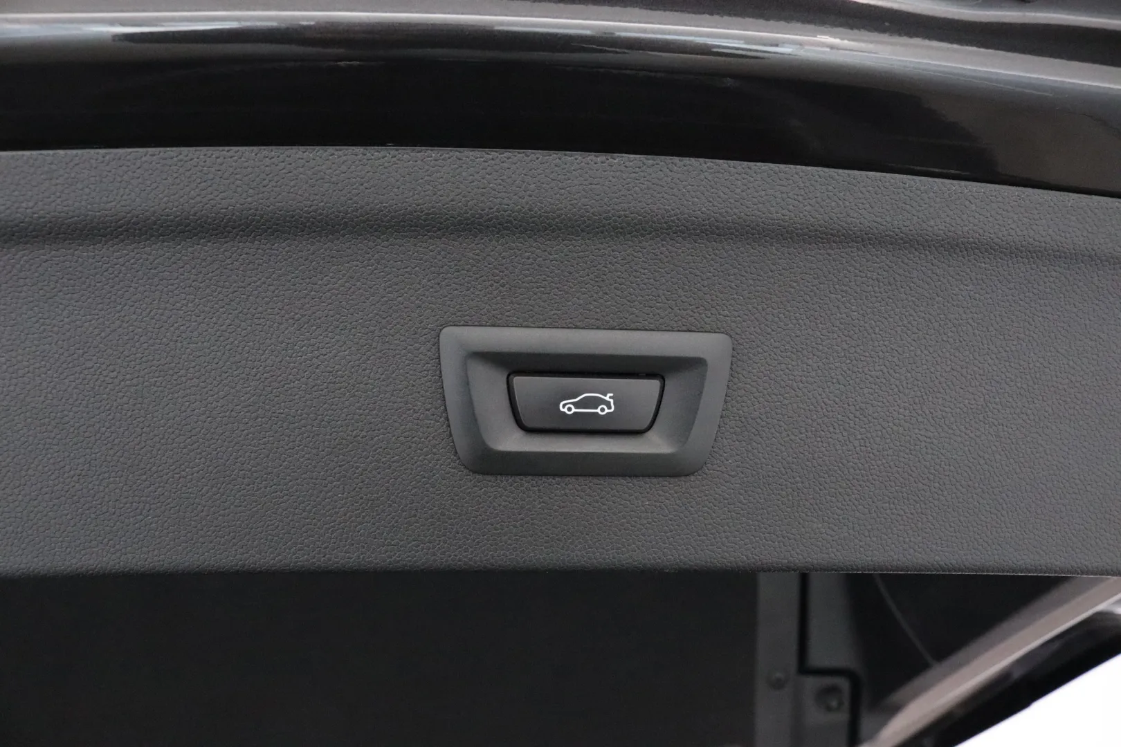 BMW iX GPC-115 carousel image