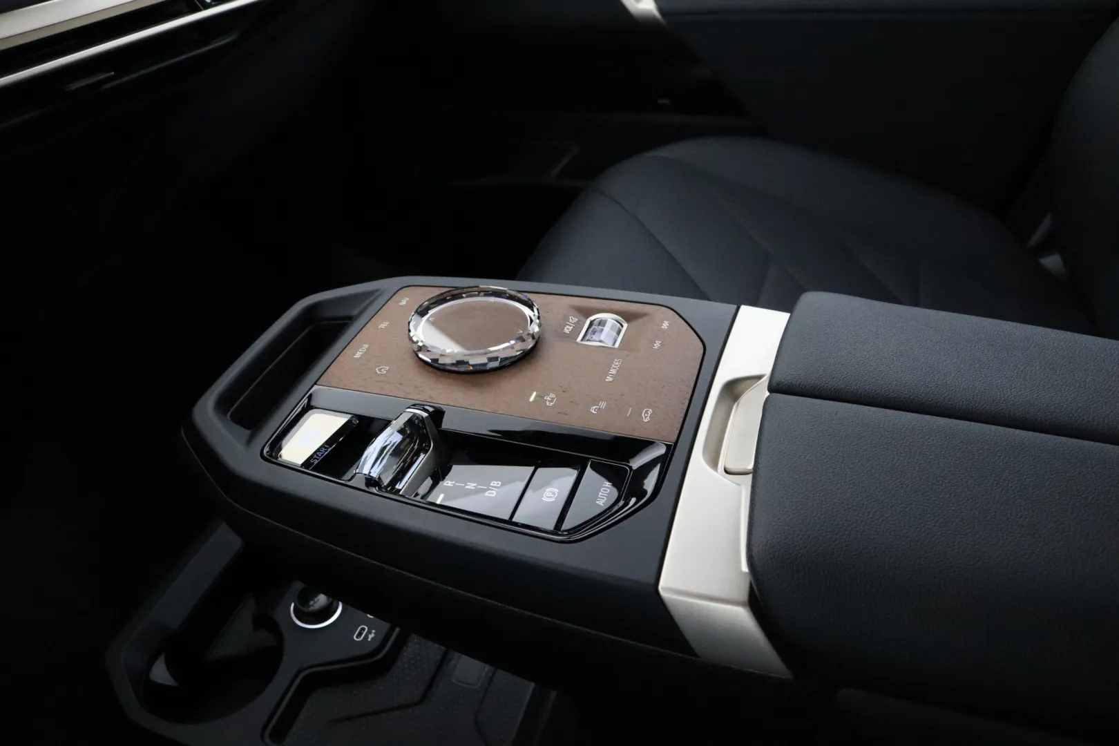 BMW iX GPC-115 carousel image