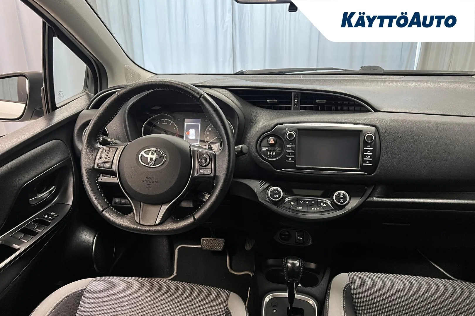 Toyota Yaris BXU-387 carousel image