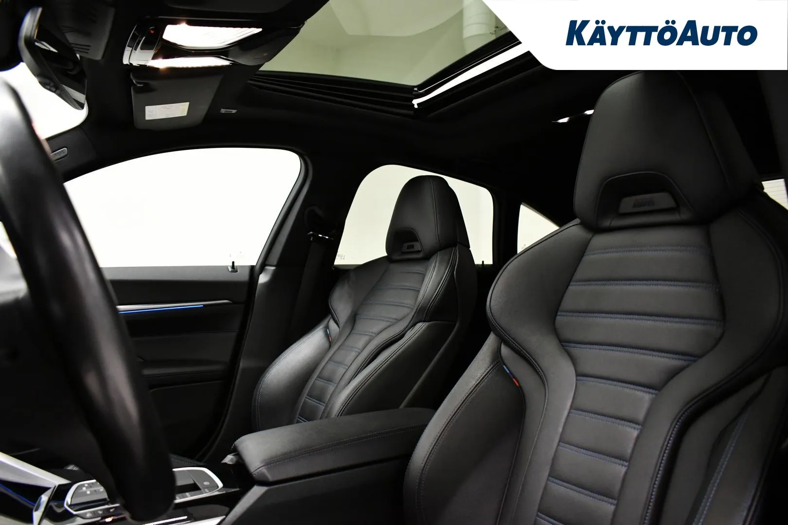 BMW i4 YZZ-370 carousel image