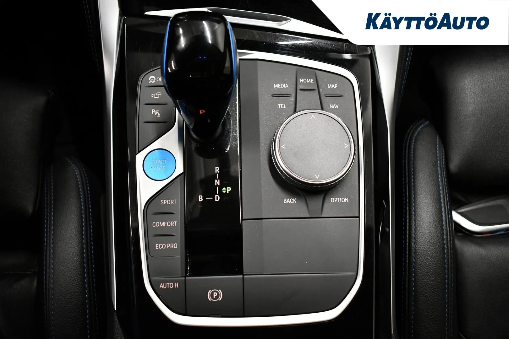 BMW i4 YZZ-370 carousel image