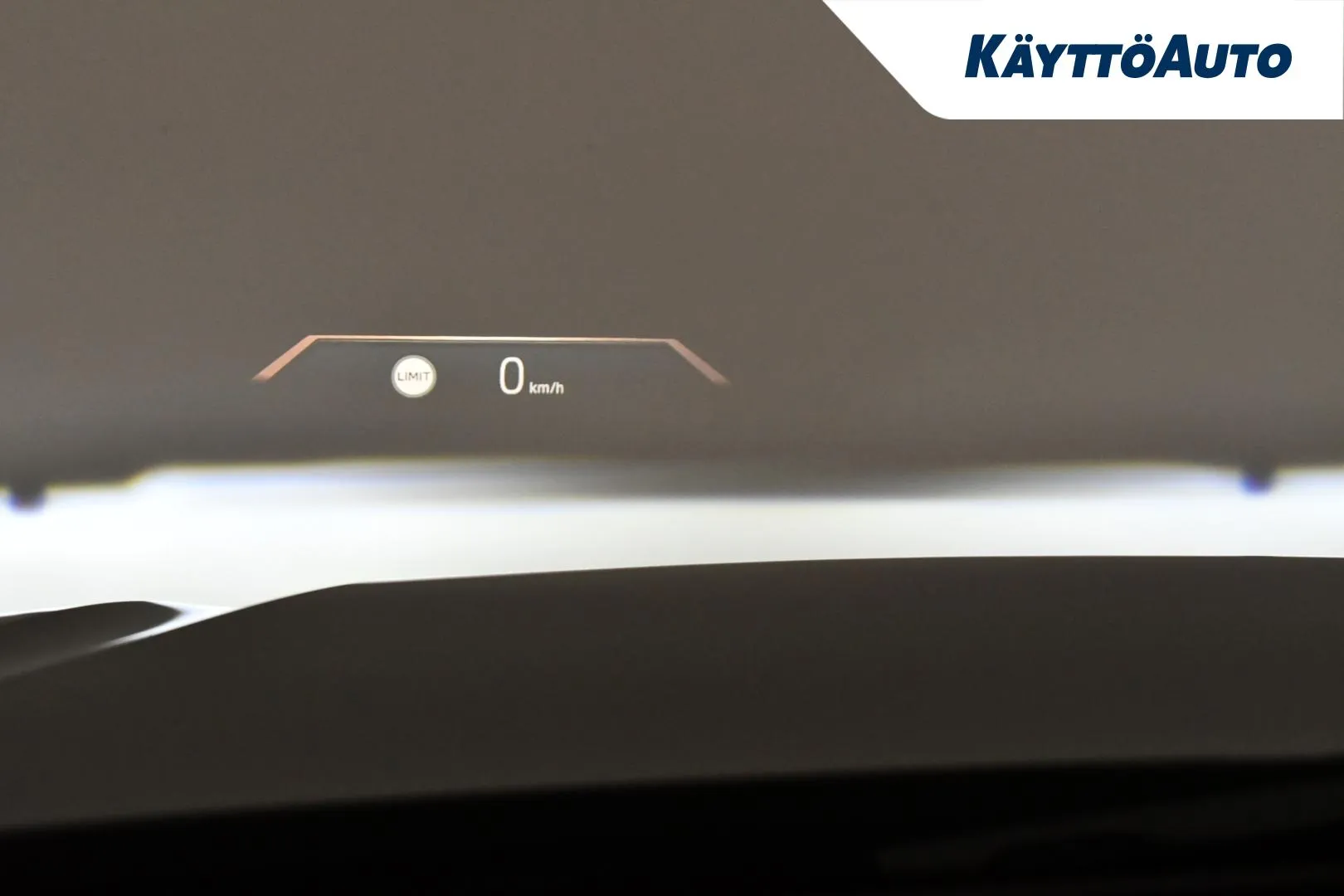 BMW i4 YZZ-370 carousel image