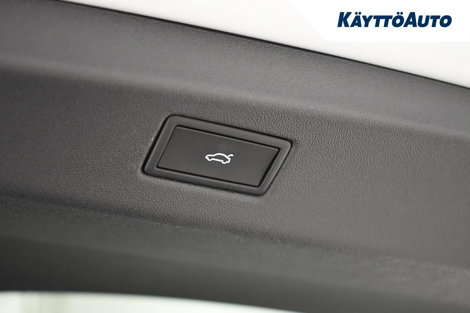 VOLKSWAGEN ID.7 YZZ-371 carousel image