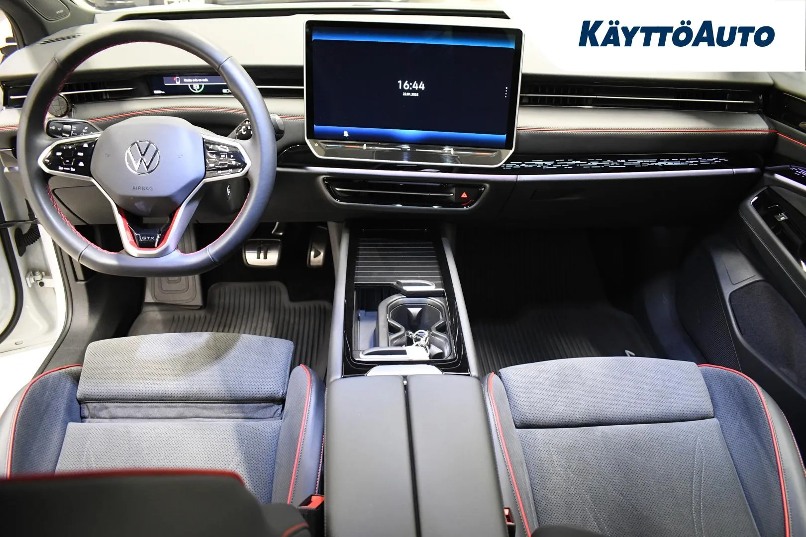 VOLKSWAGEN ID.7 YZZ-371 carousel image