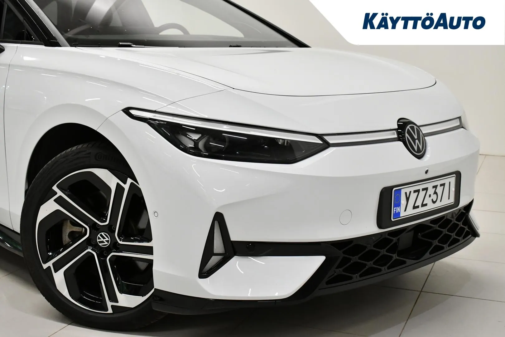 VOLKSWAGEN ID.7 YZZ-371 carousel image