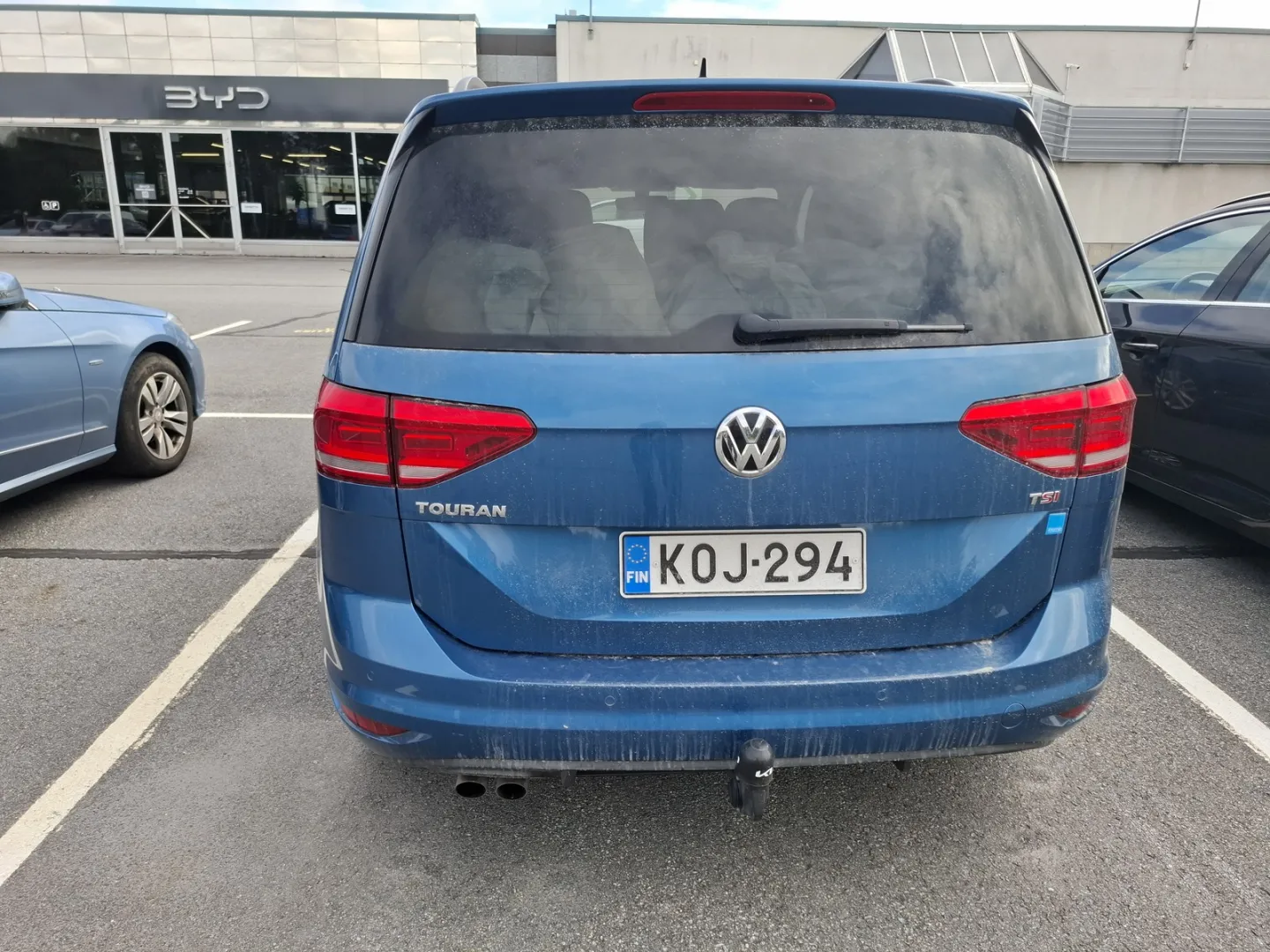 VOLKSWAGEN Touran KOJ-294 carousel image