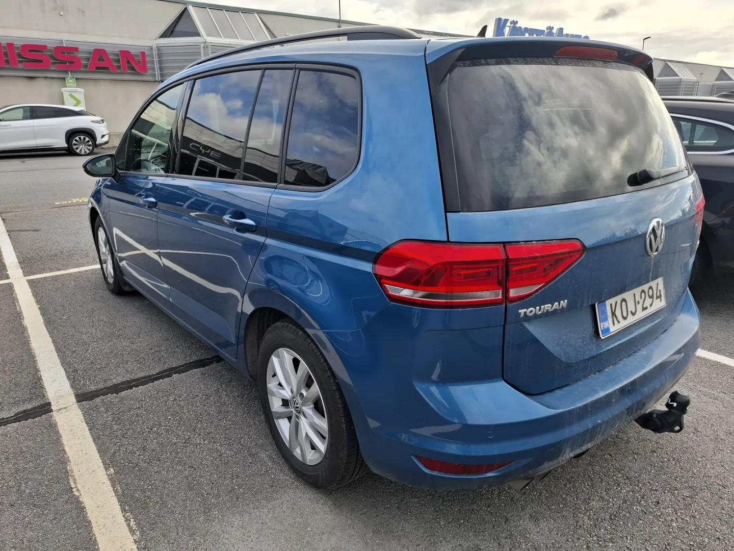 VOLKSWAGEN Touran KOJ-294 carousel image