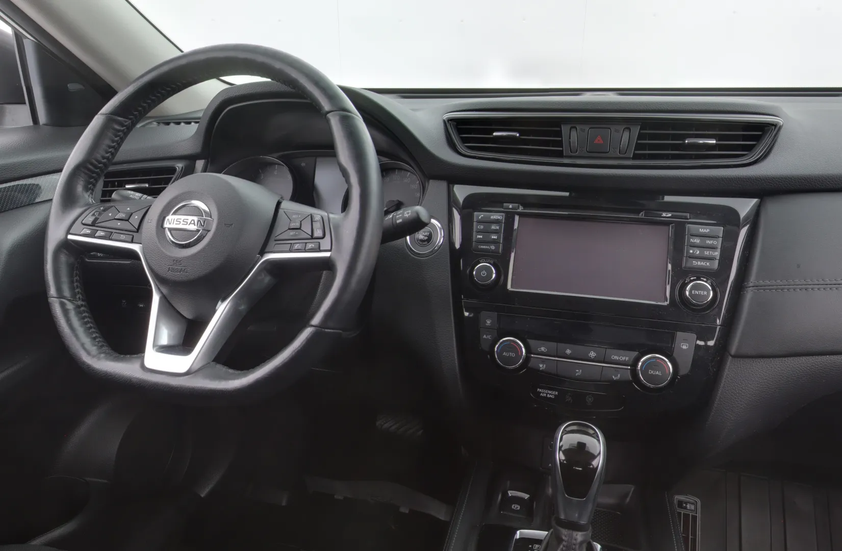 NISSAN X-Trail CON-572 carousel image