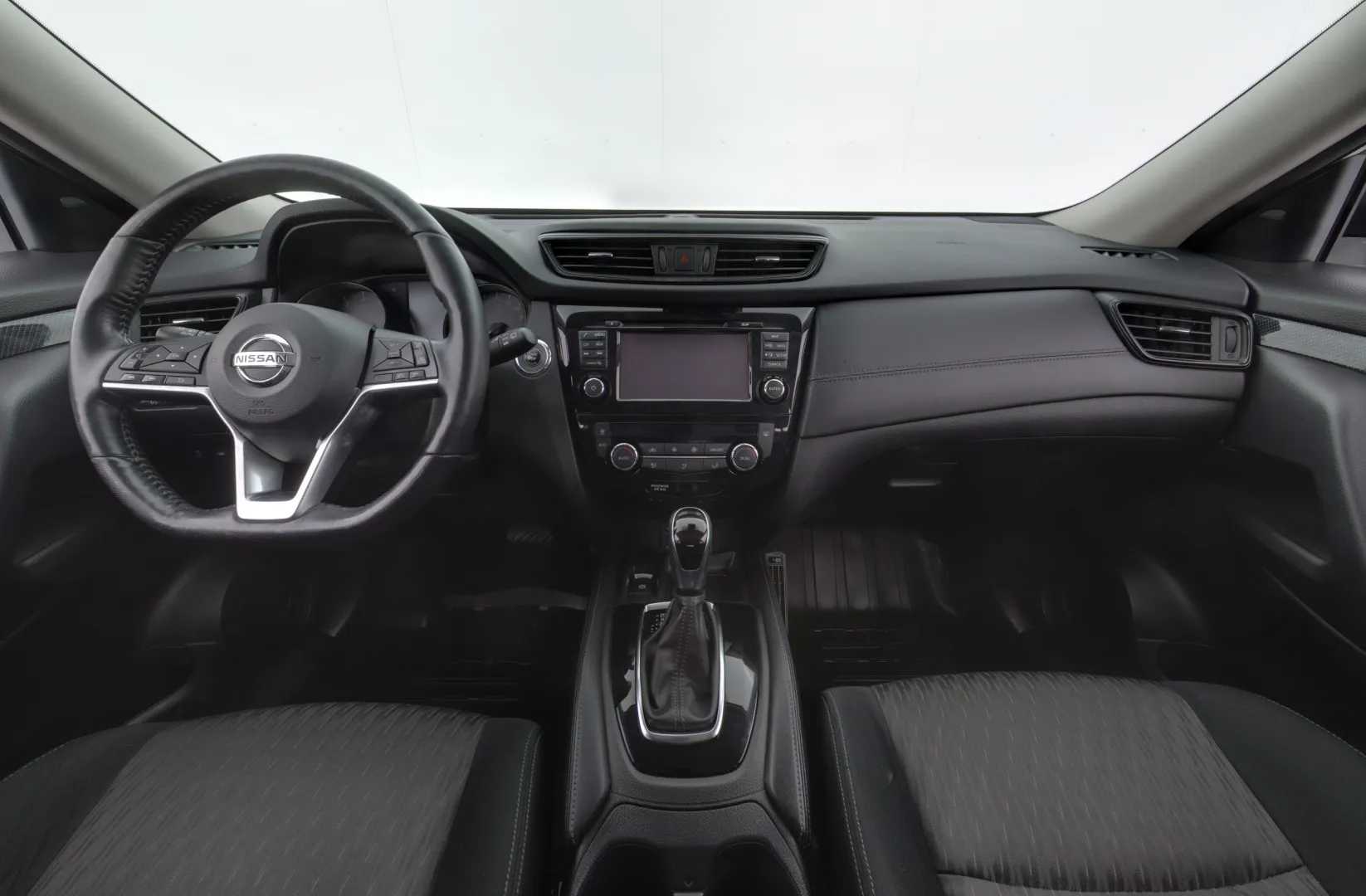 NISSAN X-Trail CON-572 carousel image