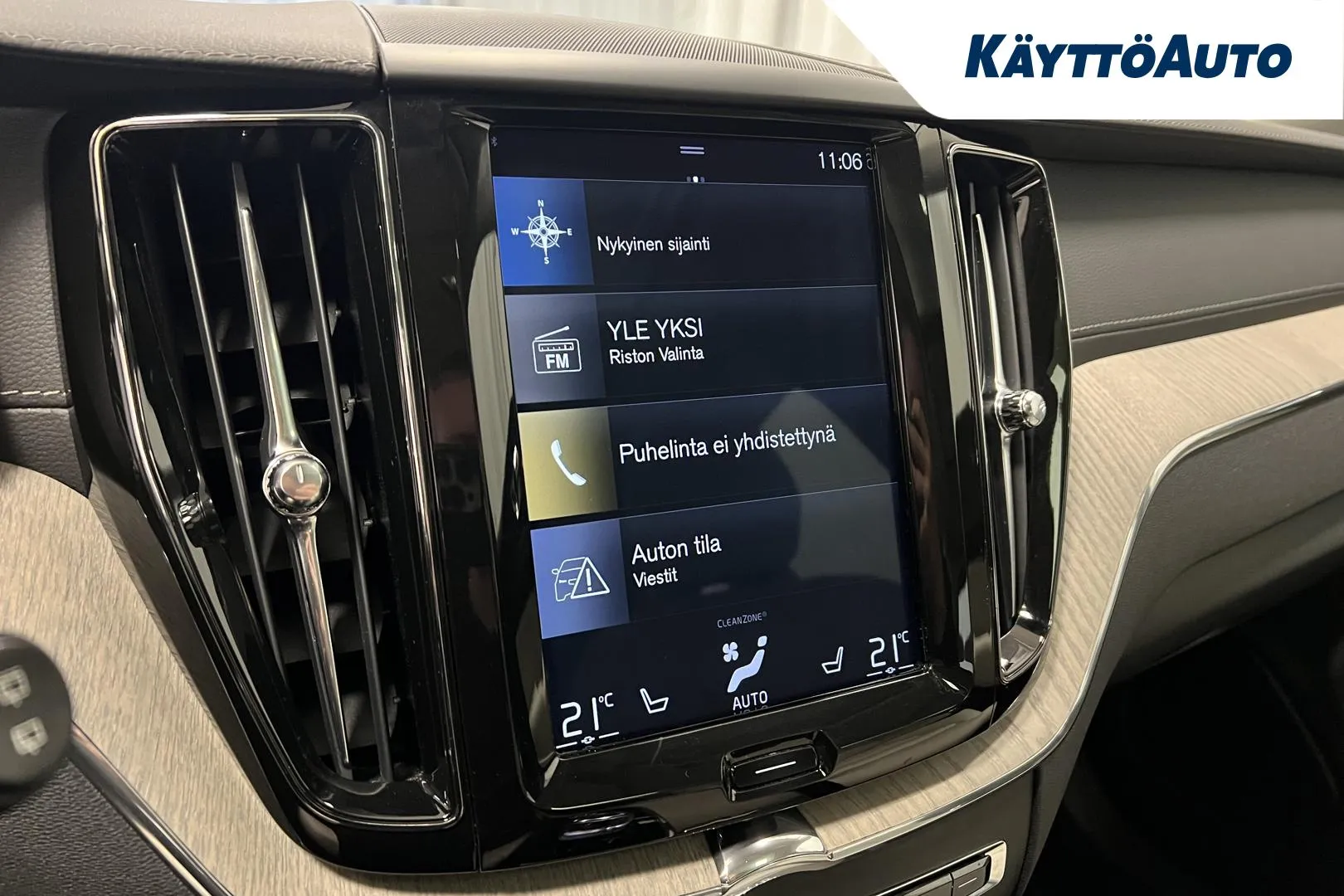 VOLVO XC60 XXC-185 carousel image