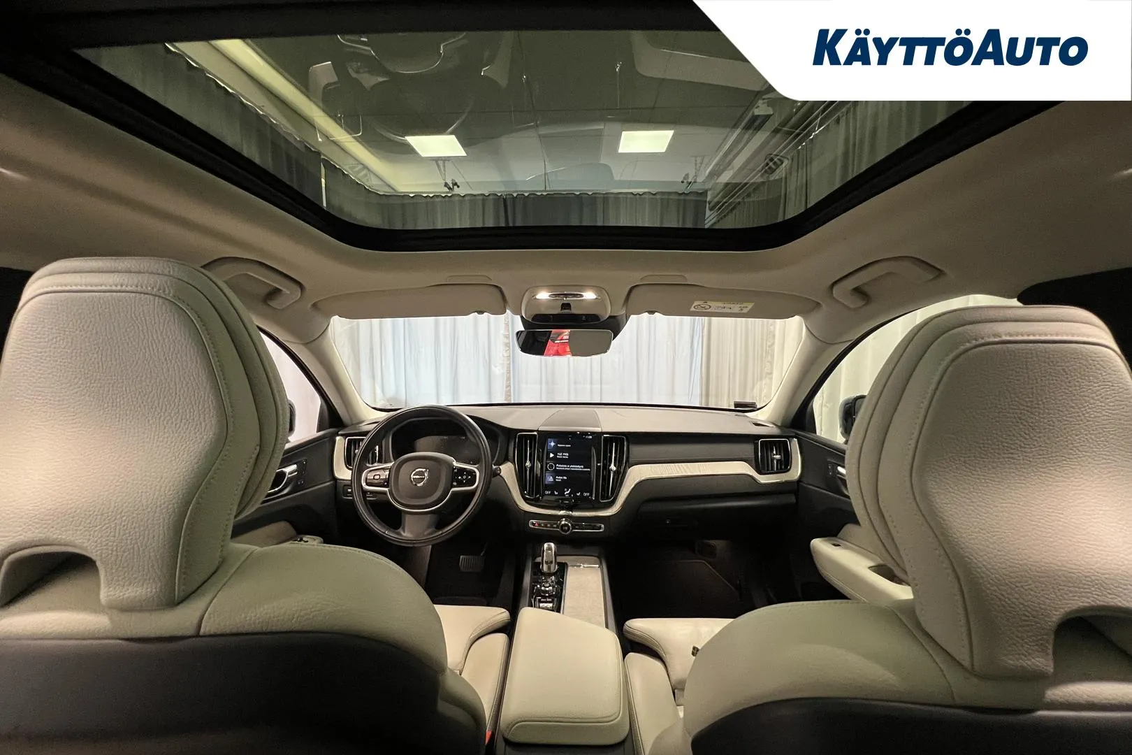 VOLVO XC60 XXC-185 carousel image