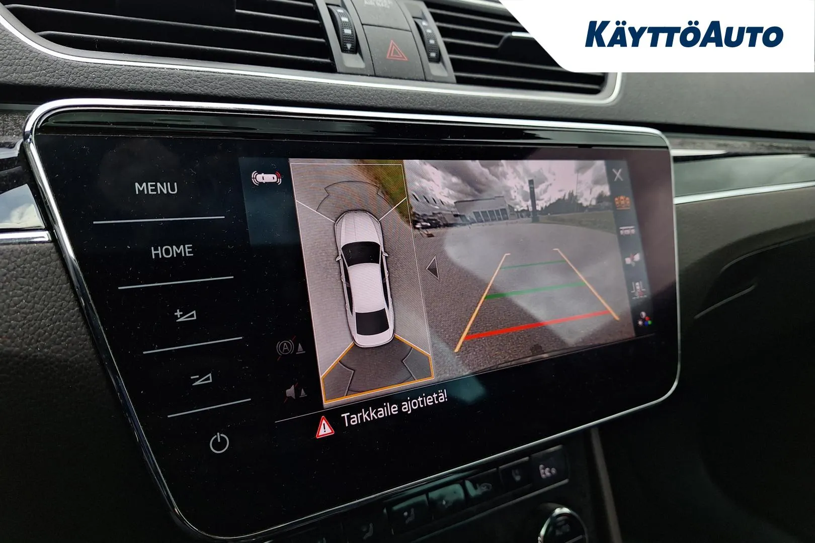 SKODA Superb XXH-263 carousel image