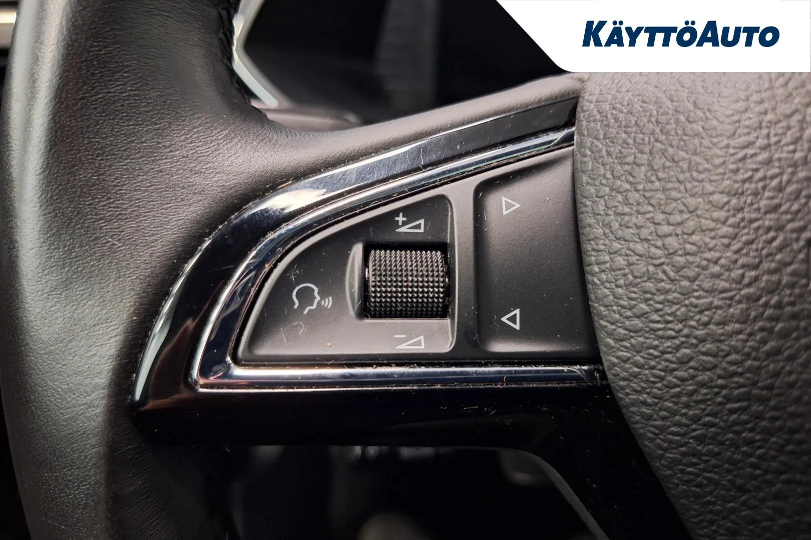 SKODA Superb XXH-263 carousel image