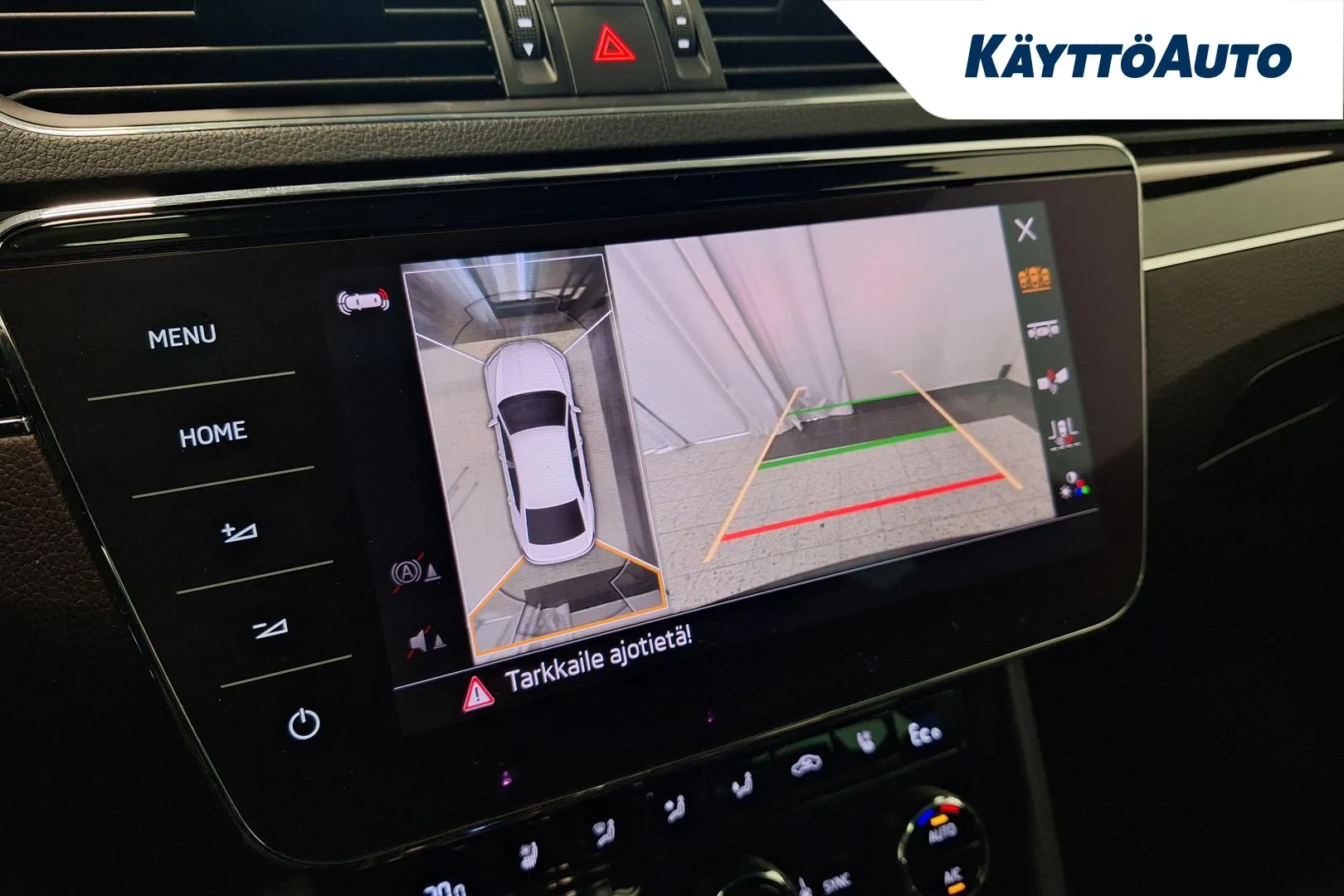 SKODA Superb XXH-263 carousel image