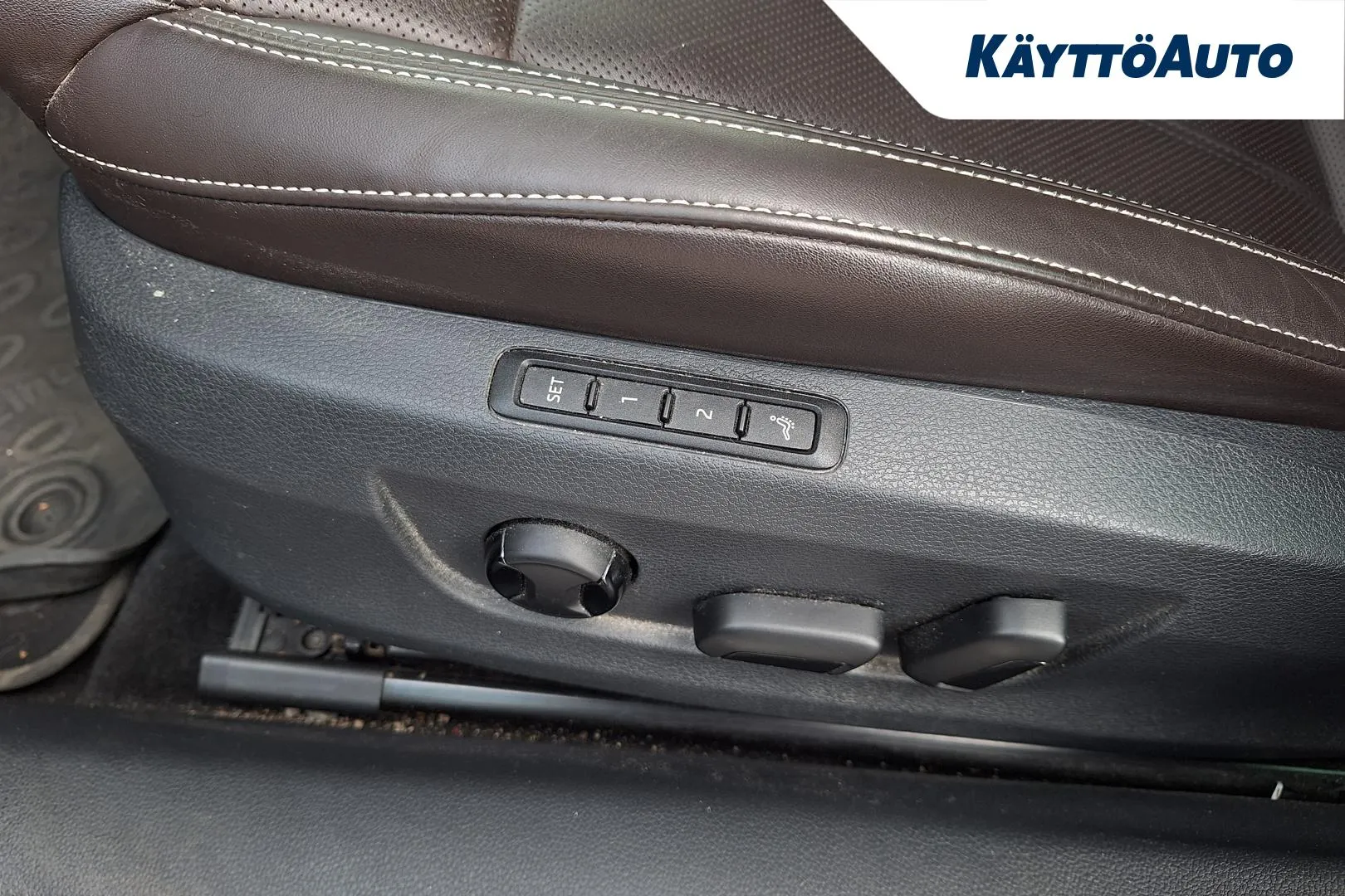SKODA Superb XXH-263 carousel image