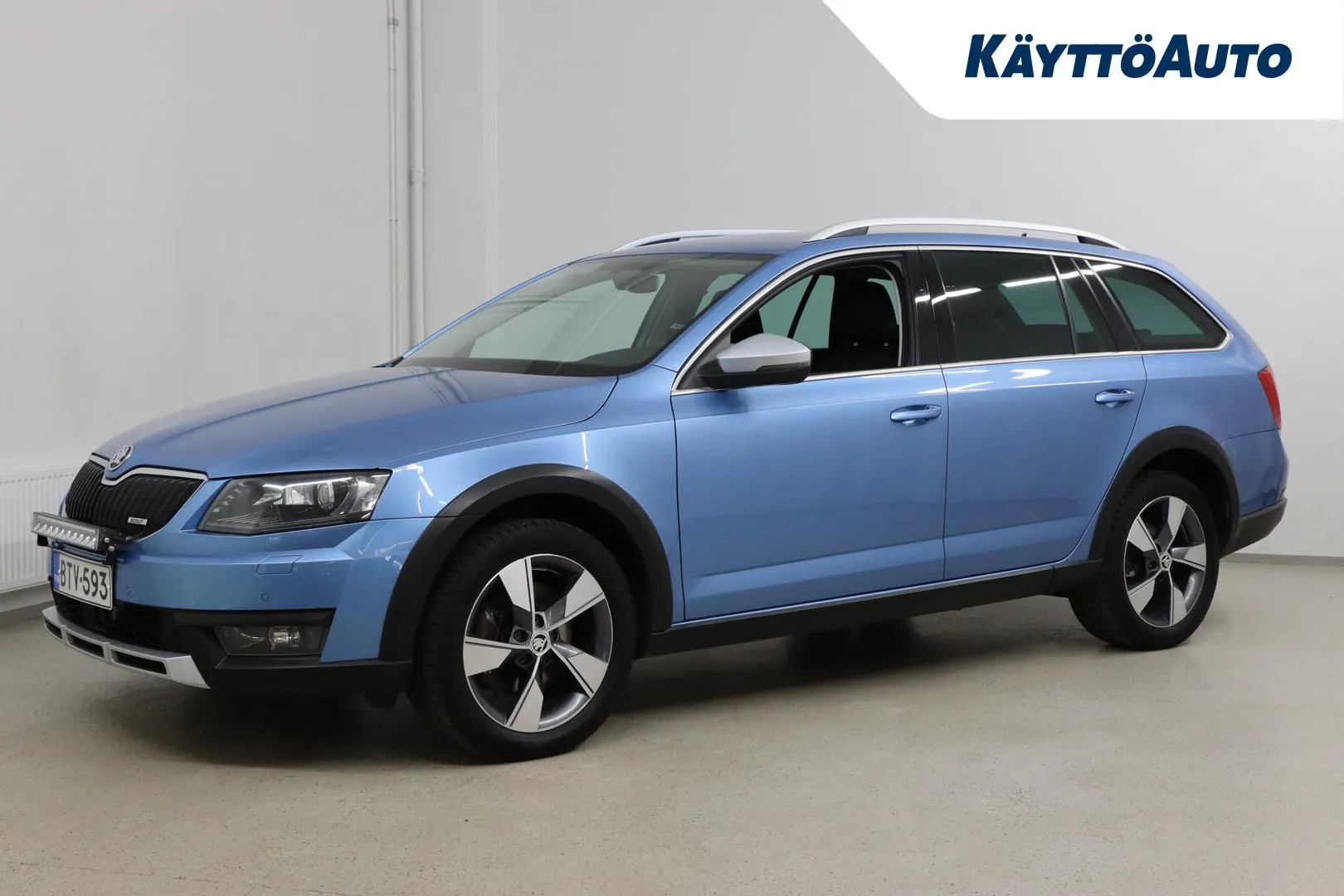 SKODA Octavia BTV-593 carousel image