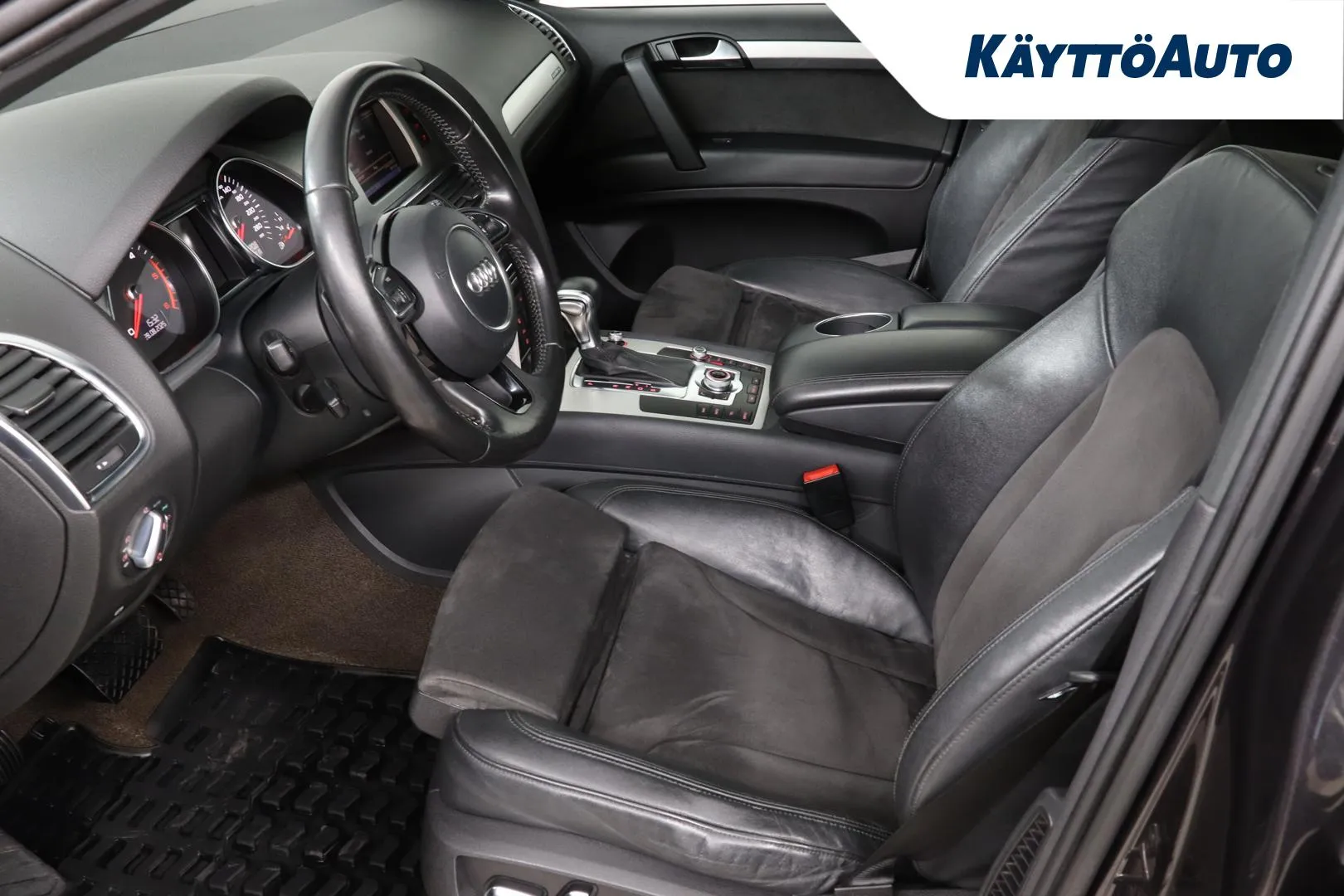 AUDI Q7 IJT-873 carousel image