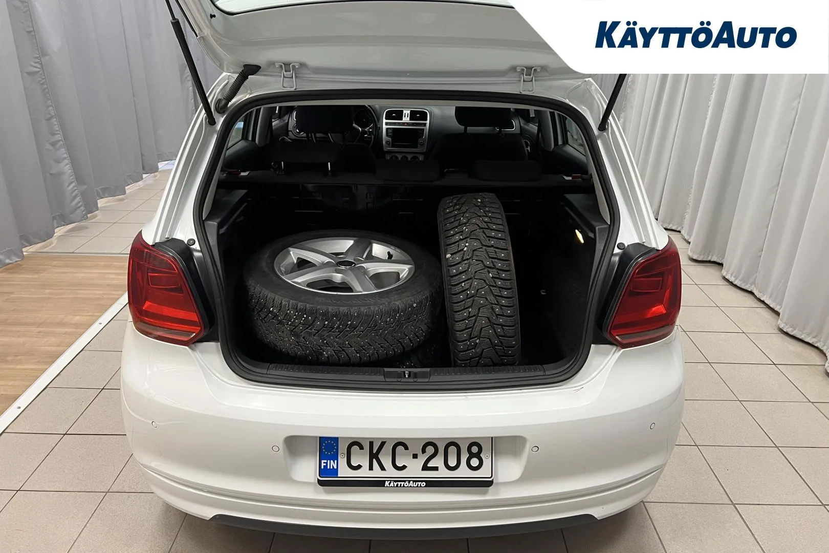 VOLKSWAGEN Polo CKC-208 carousel image