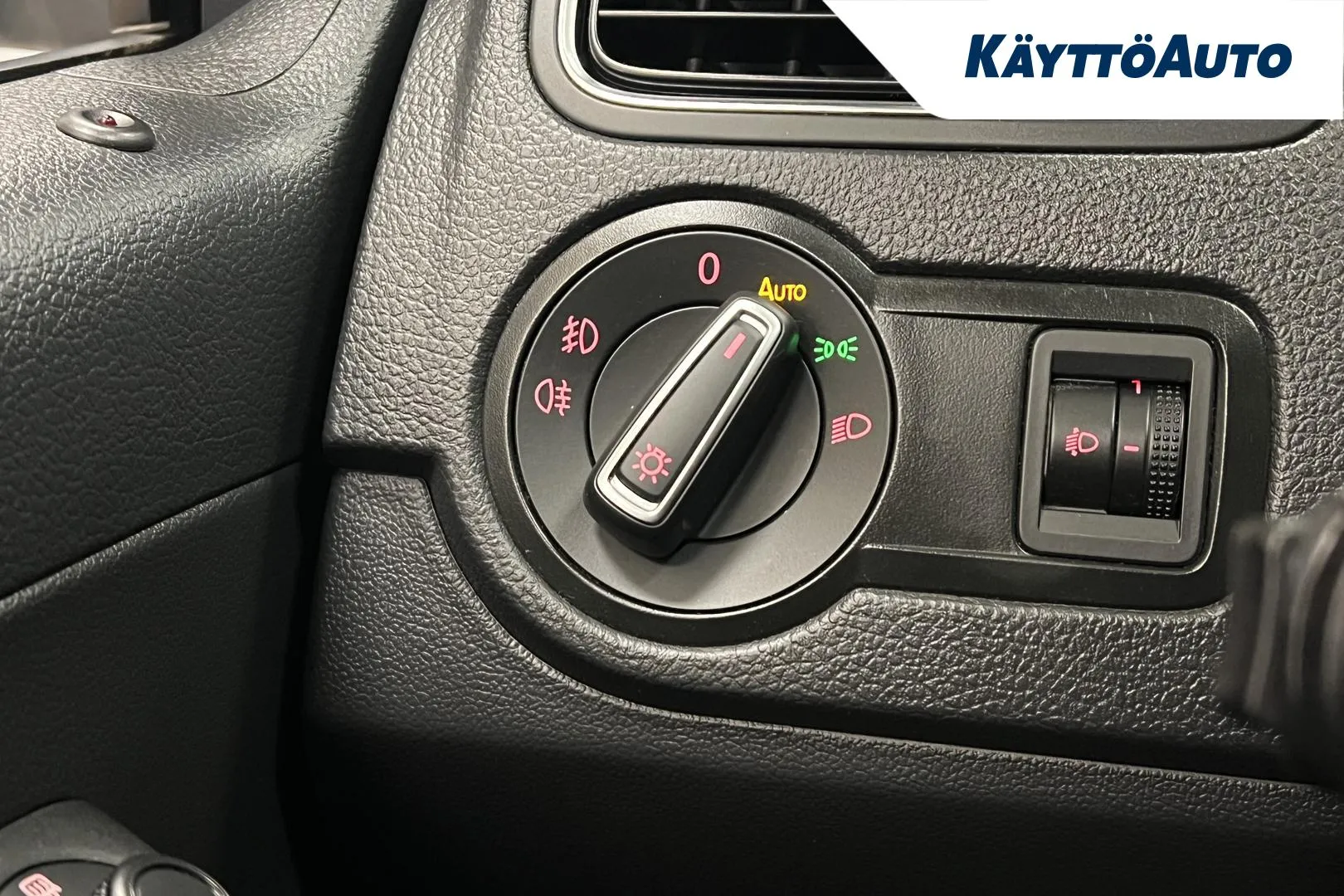VOLKSWAGEN Polo CKC-208 carousel image