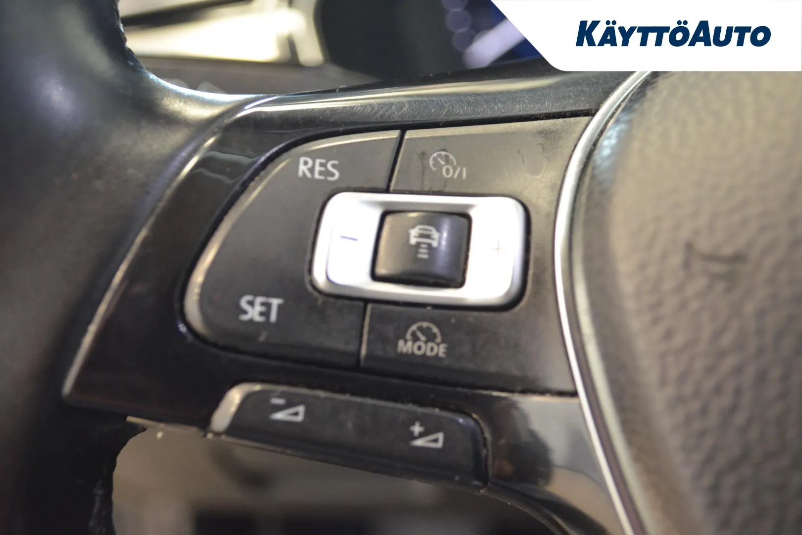 VOLKSWAGEN Passat SMX-419 carousel image