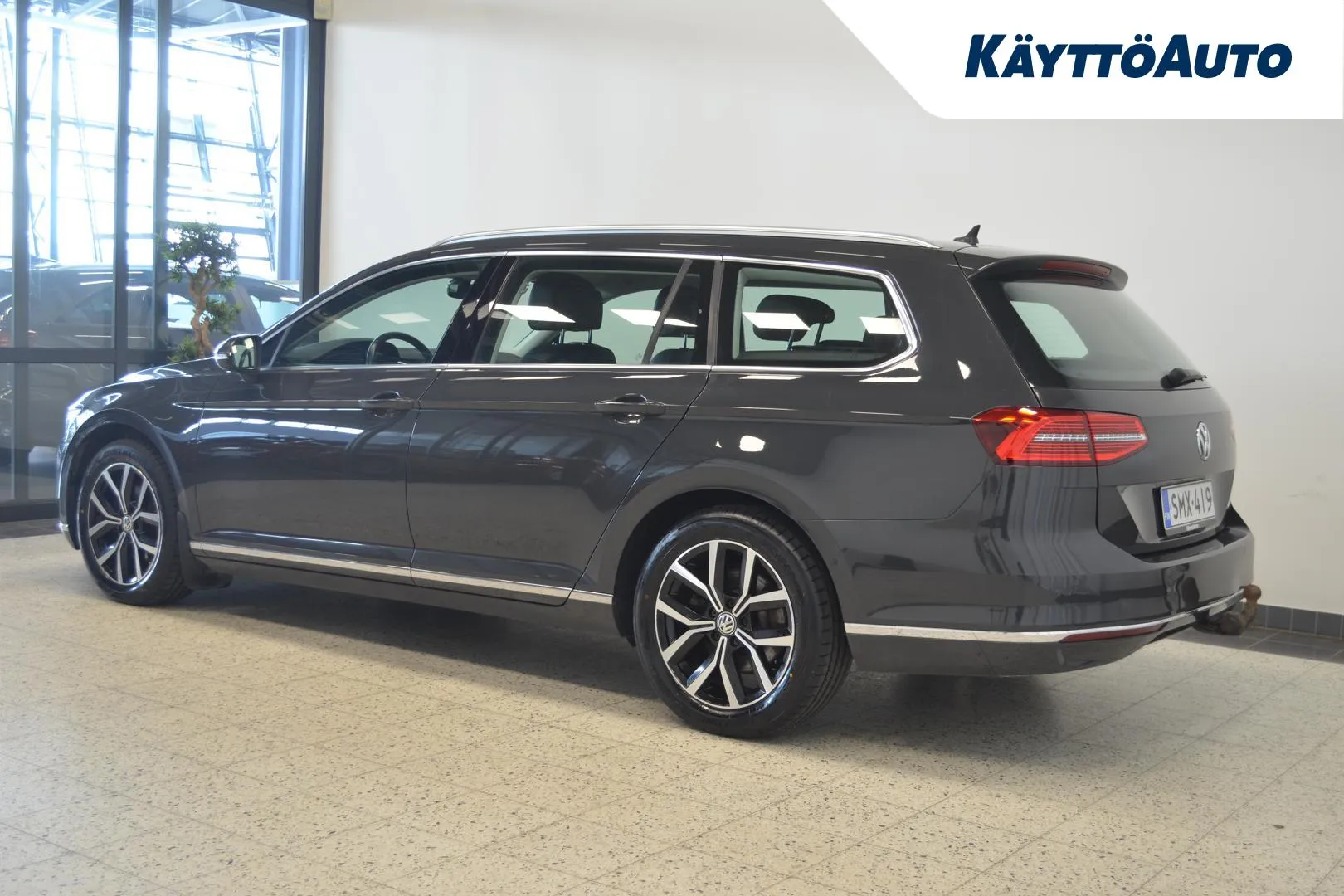 VOLKSWAGEN Passat SMX-419 carousel image