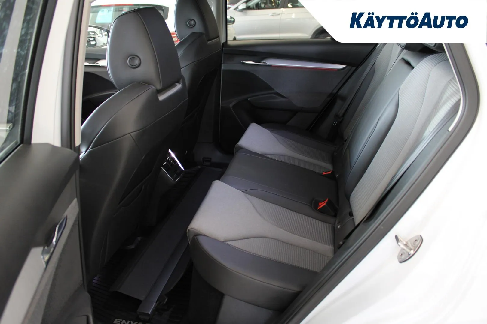 SKODA Enyaq IRJ-561 carousel image