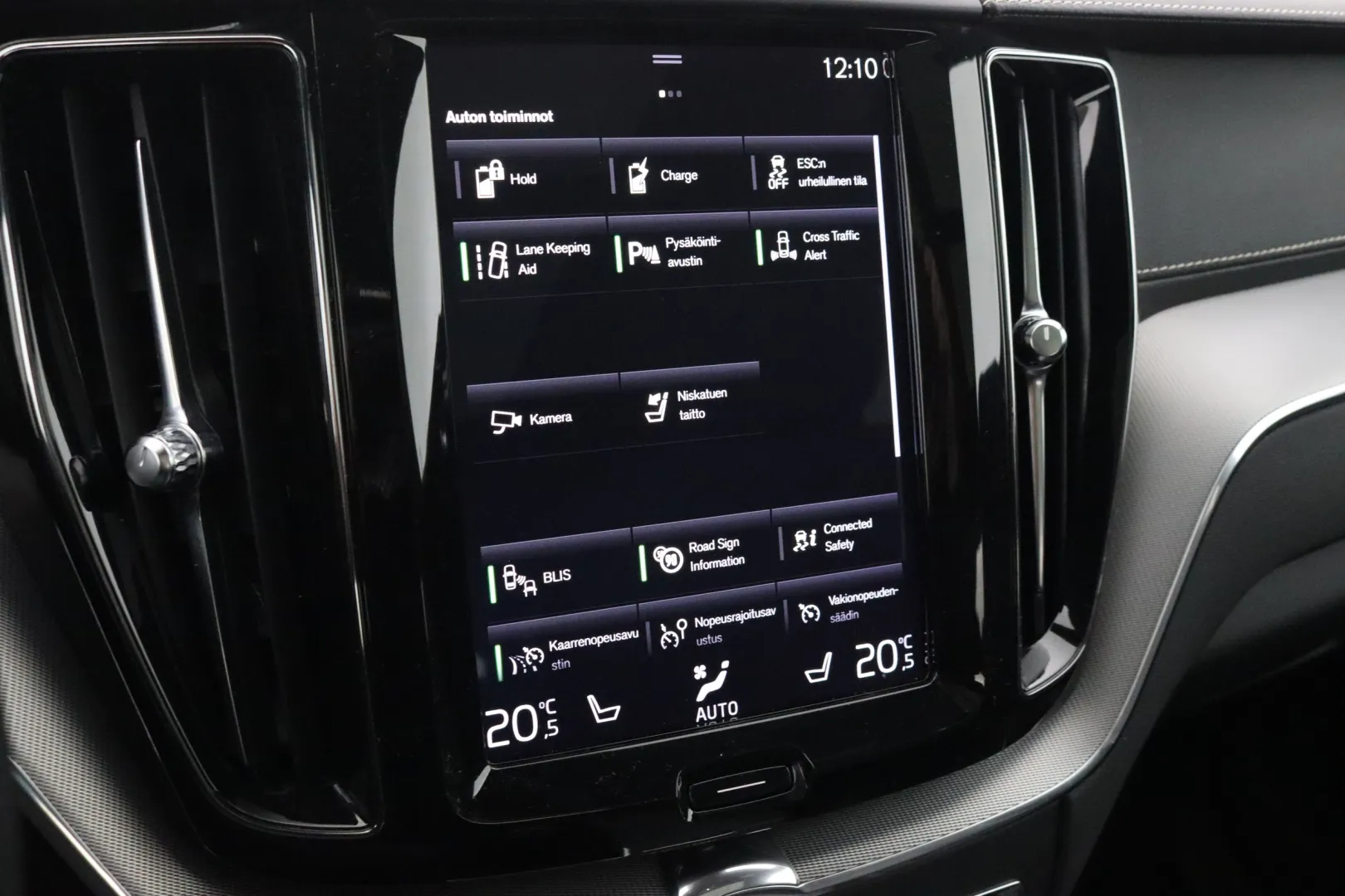 Volvo XC60 NLX-377 carousel image