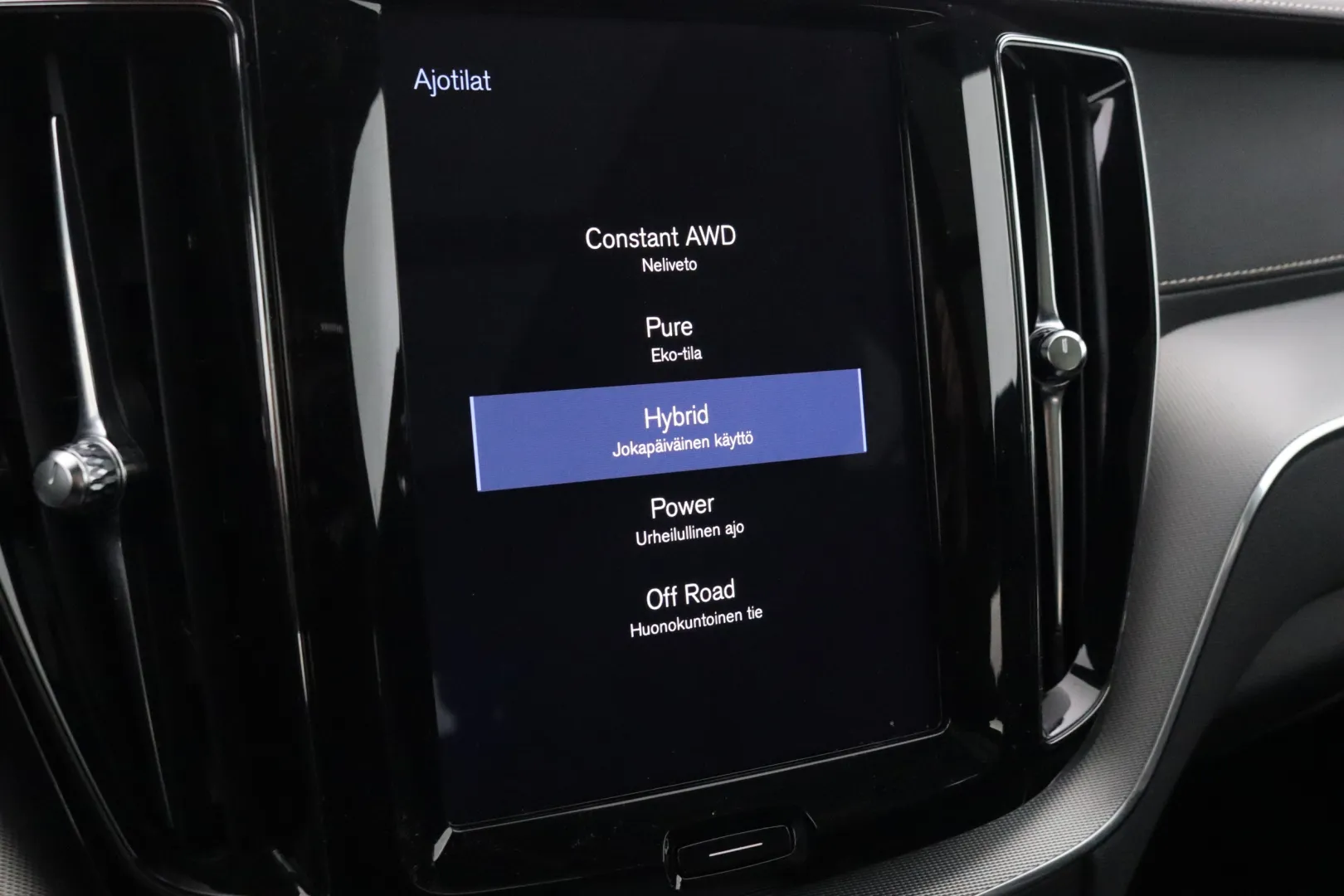 Volvo XC60 NLX-377 carousel image