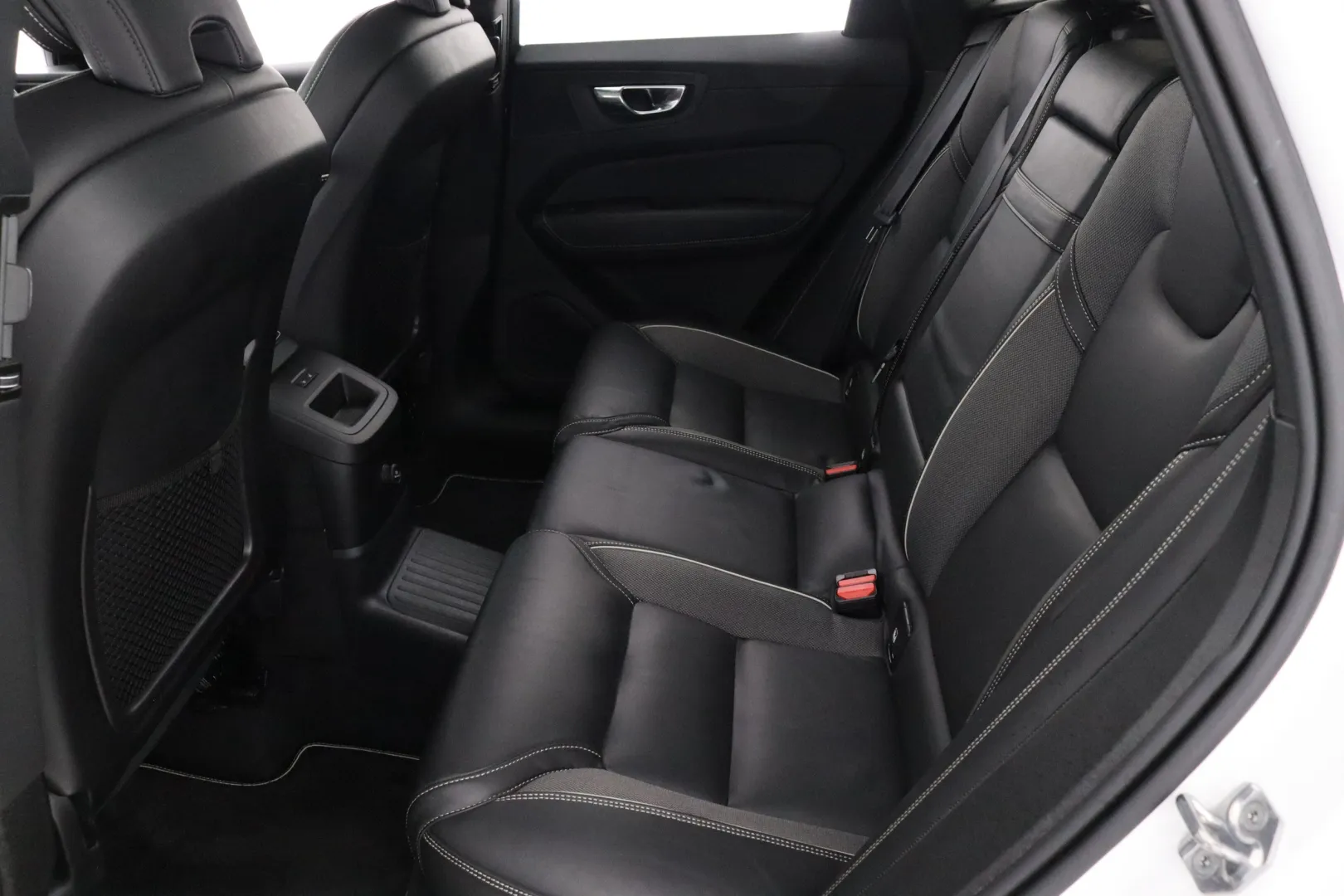 Volvo XC60 NLX-377 carousel image