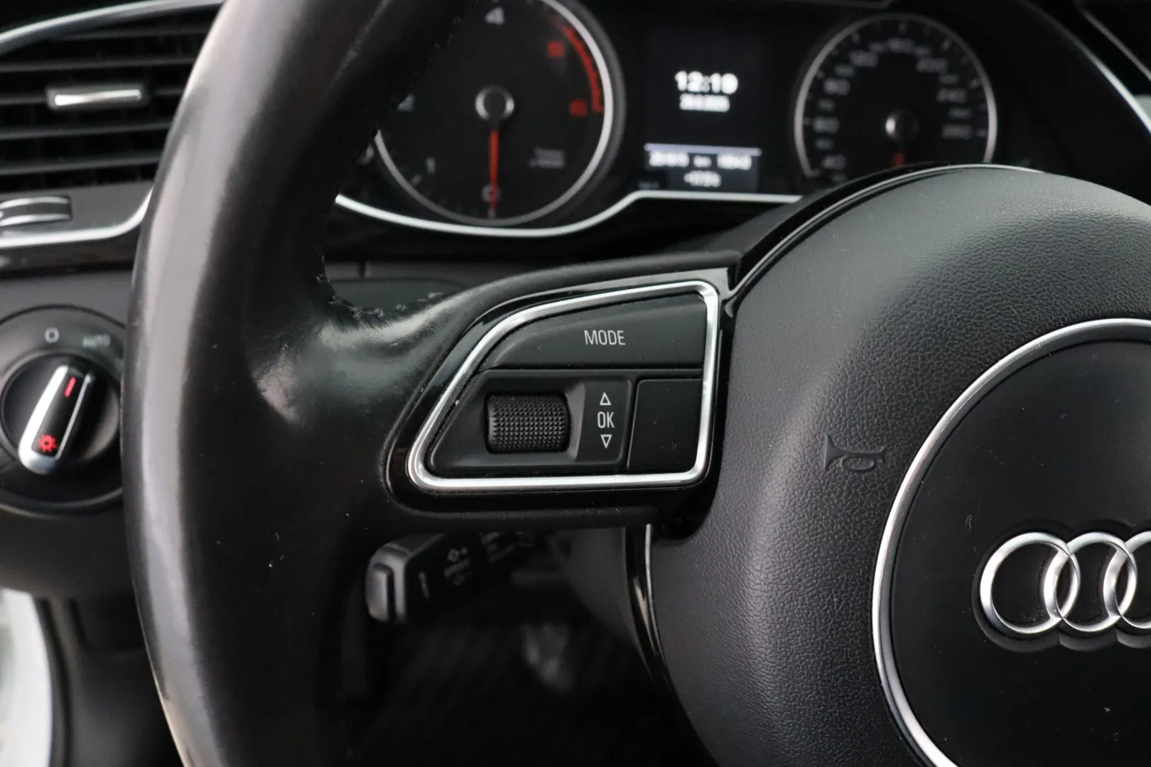 AUDI A4 allroad quattro TZP-703 carousel image