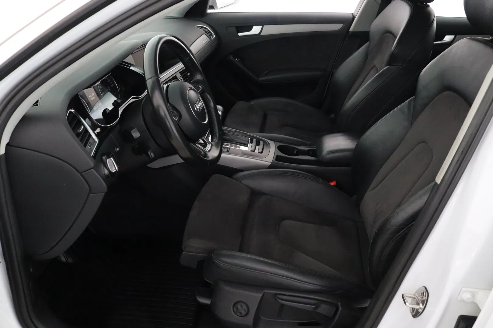 AUDI A4 allroad quattro TZP-703 carousel image